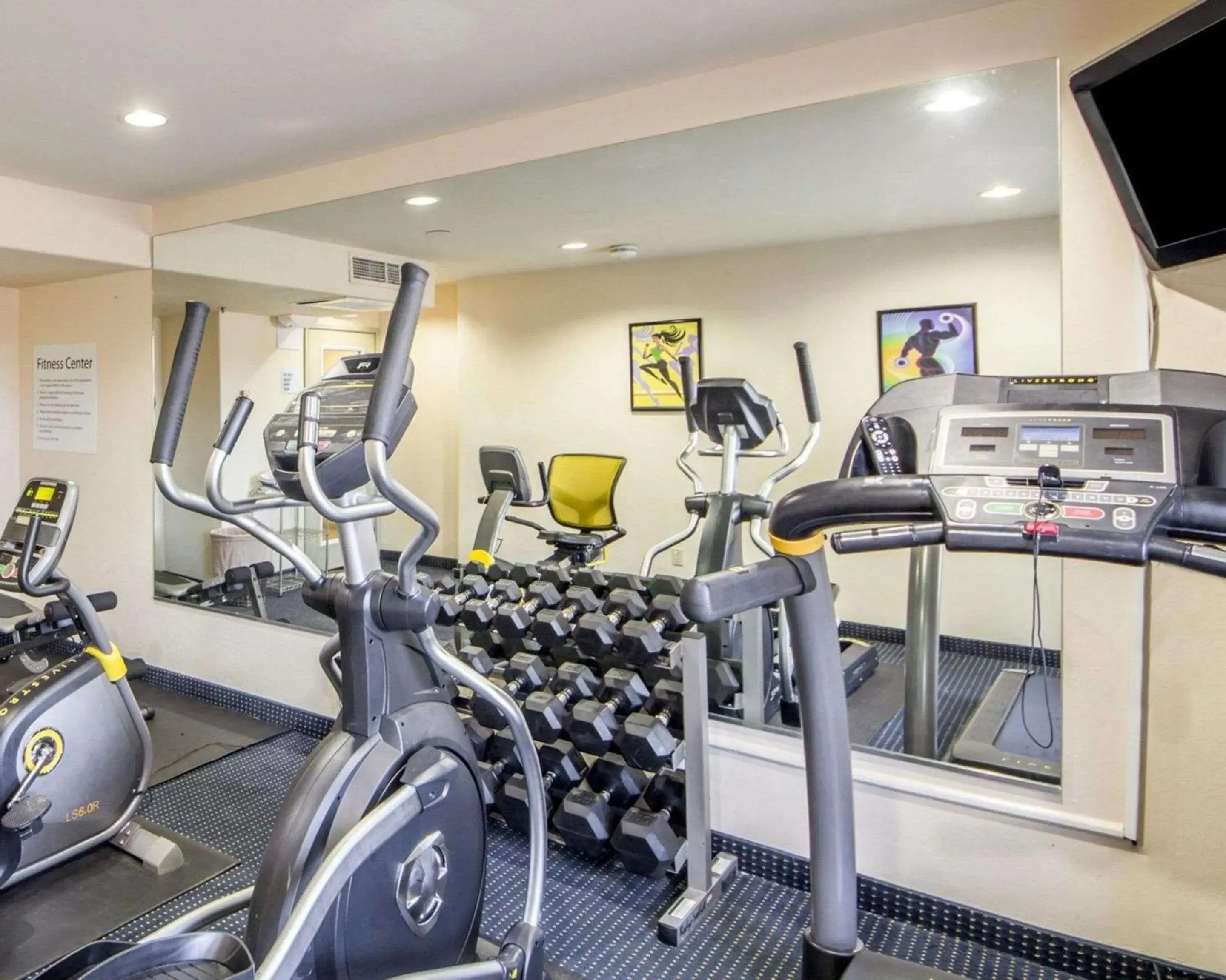 Fitness centre/facilities, Fitness Center/Facilities in Quality Inn Tulsa-Downtown West