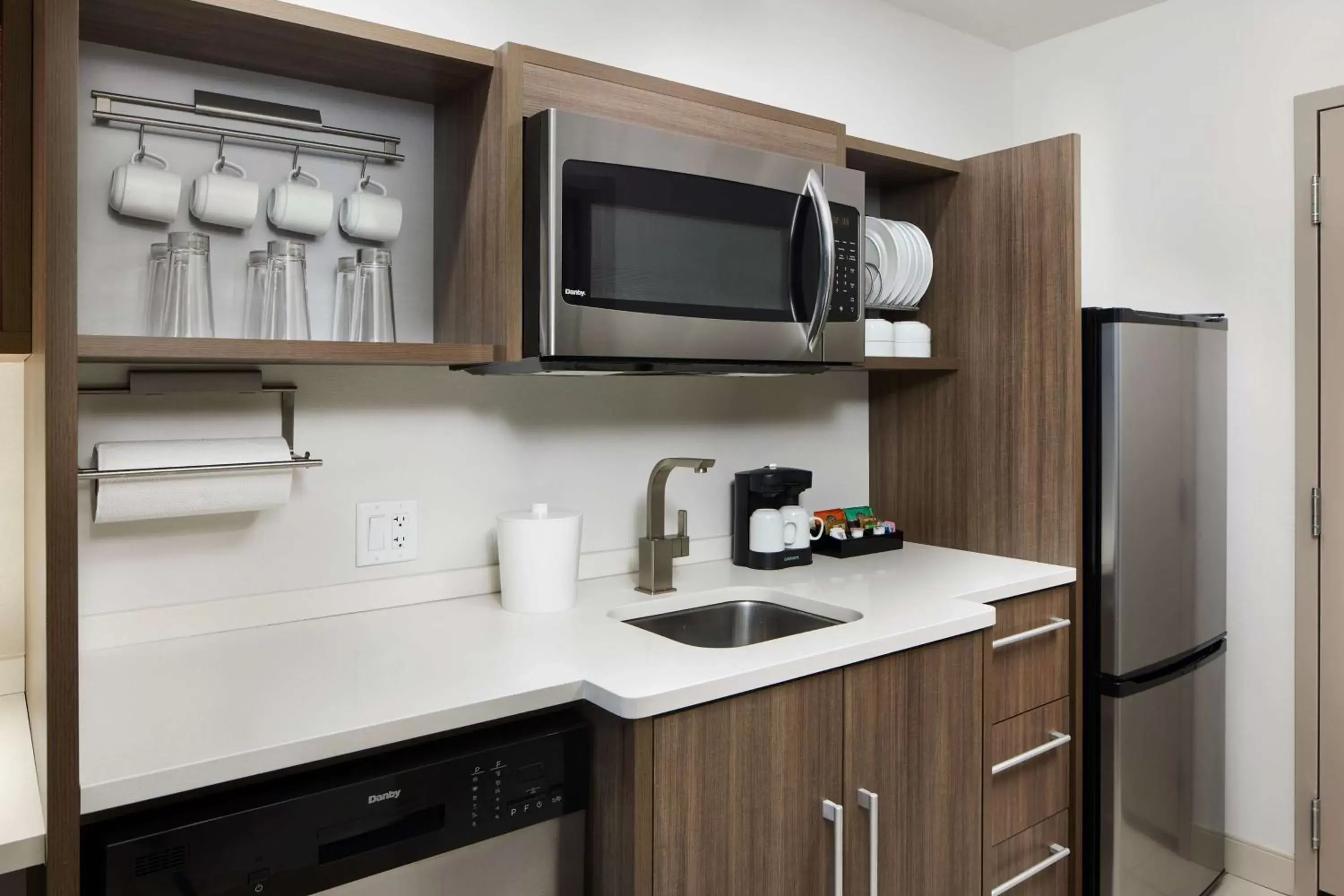 Kitchen or kitchenette, Kitchen/Kitchenette in Home2 Suites By Hilton Stuart