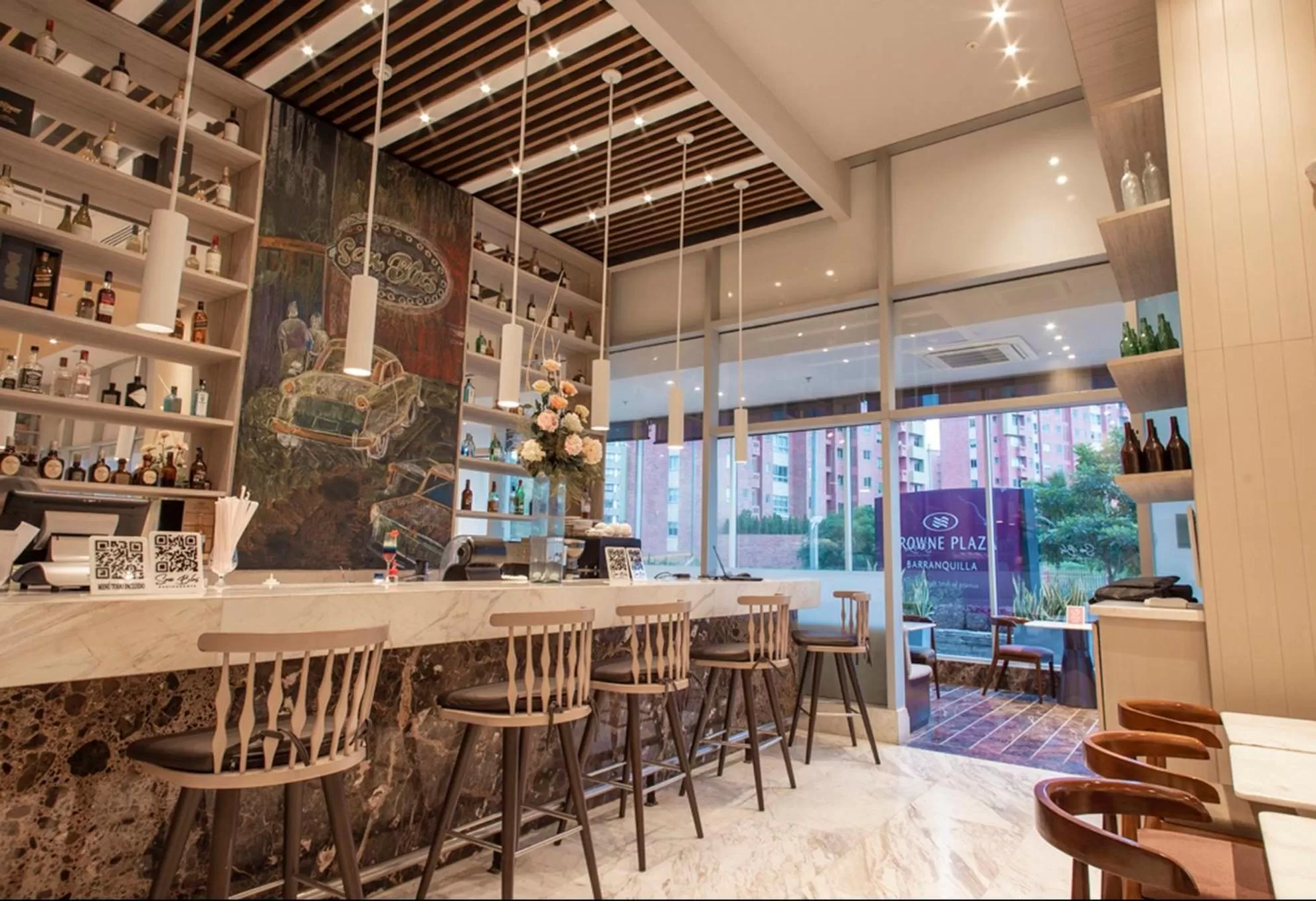 Restaurant/places to eat in Crowne Plaza Barranquilla by IHG