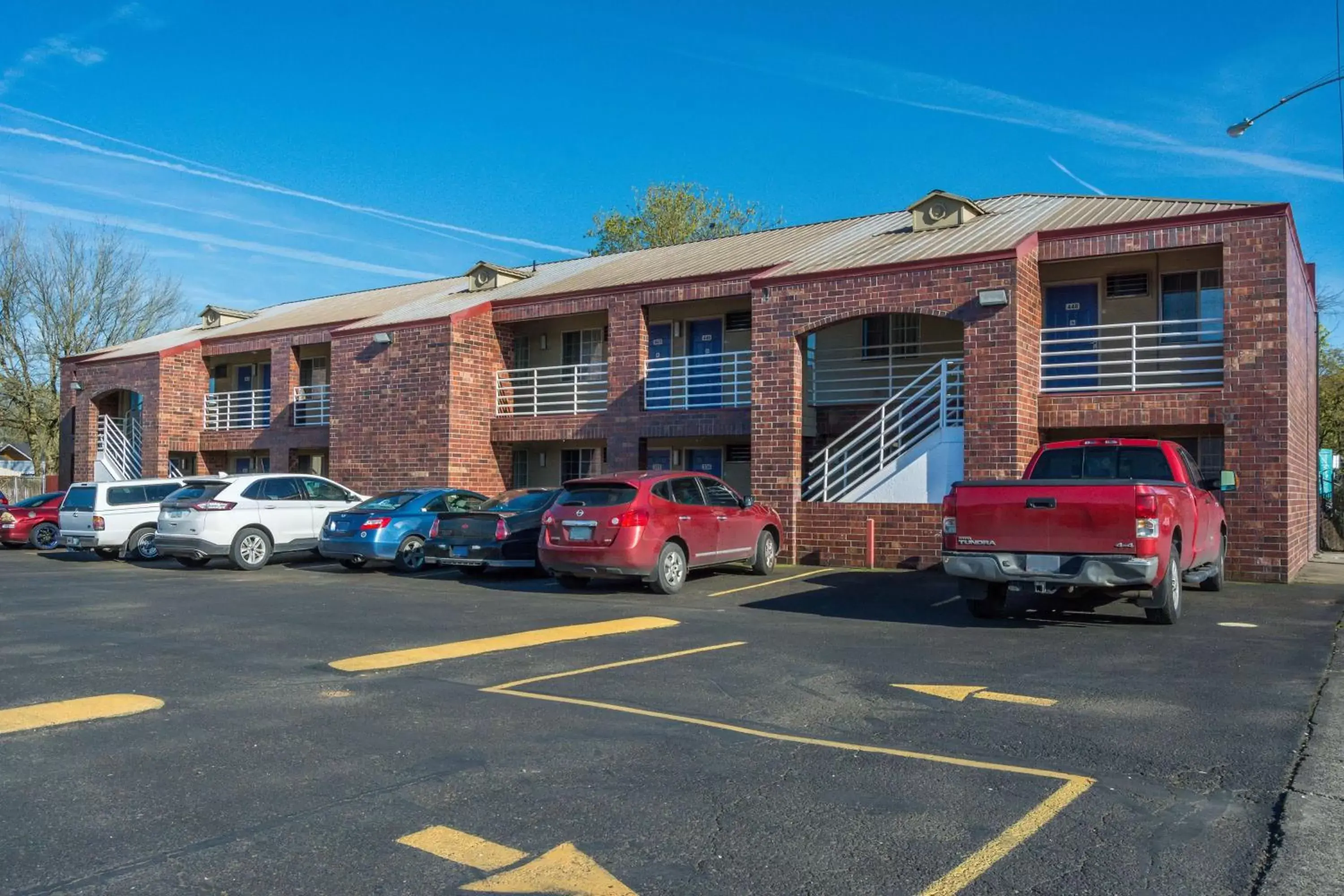 Property Building in Motel 6-Canby, OR