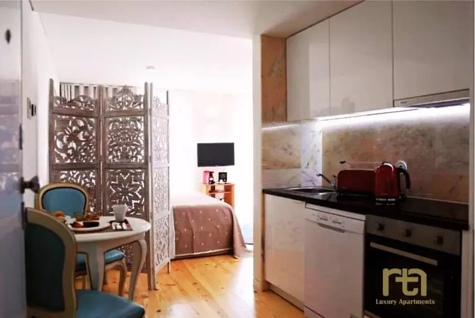 Kitchen or kitchenette, Kitchen/Kitchenette in TM Luxury Apartments Lisbon
