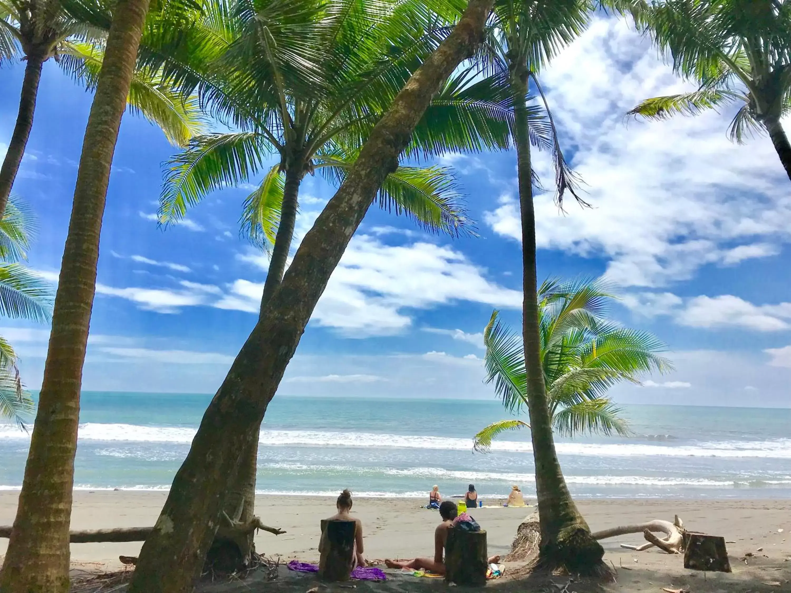 Beach in Hotel Beachfront Vista Hermosa