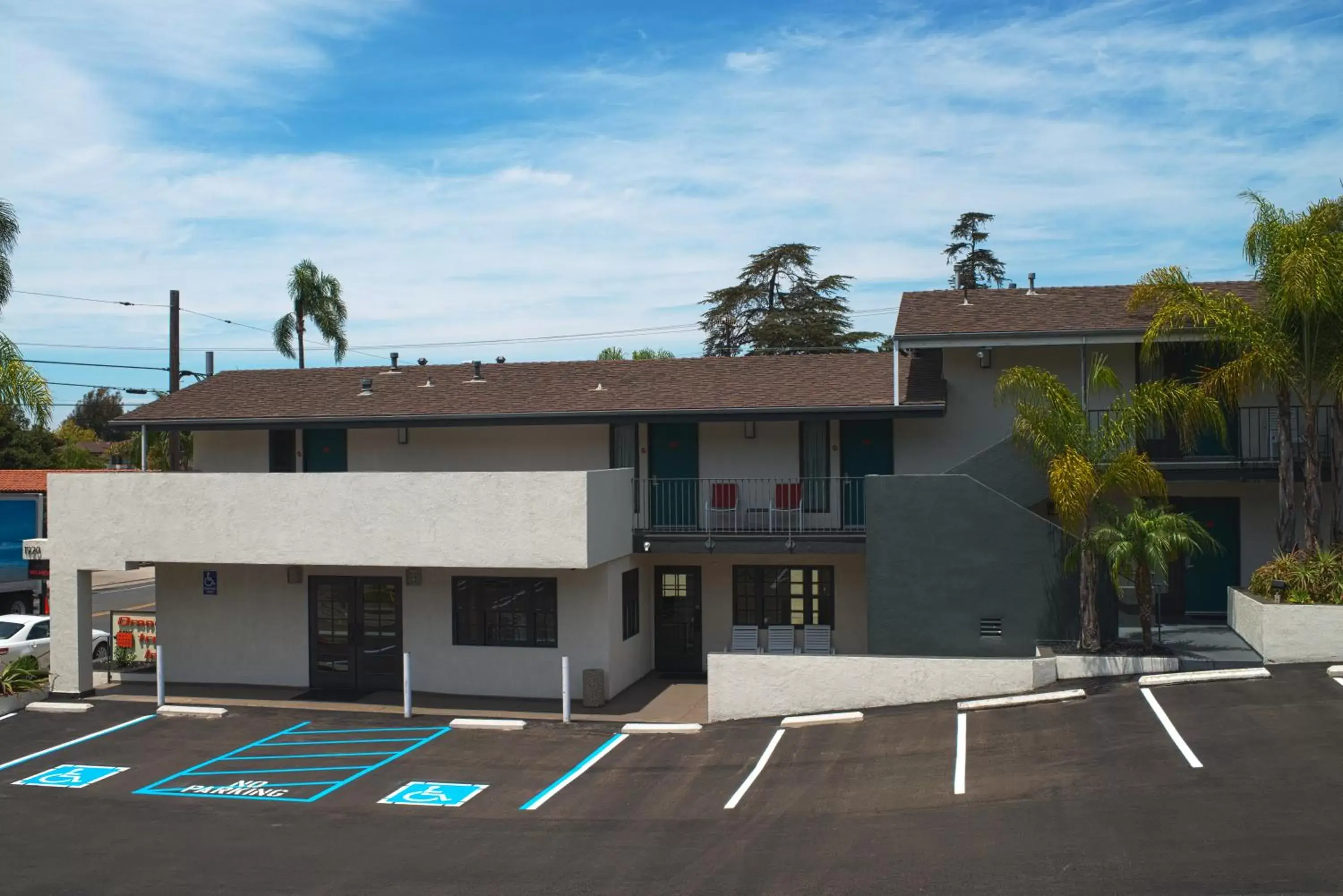 Facade/entrance, Property Building in Orange Tree Inn