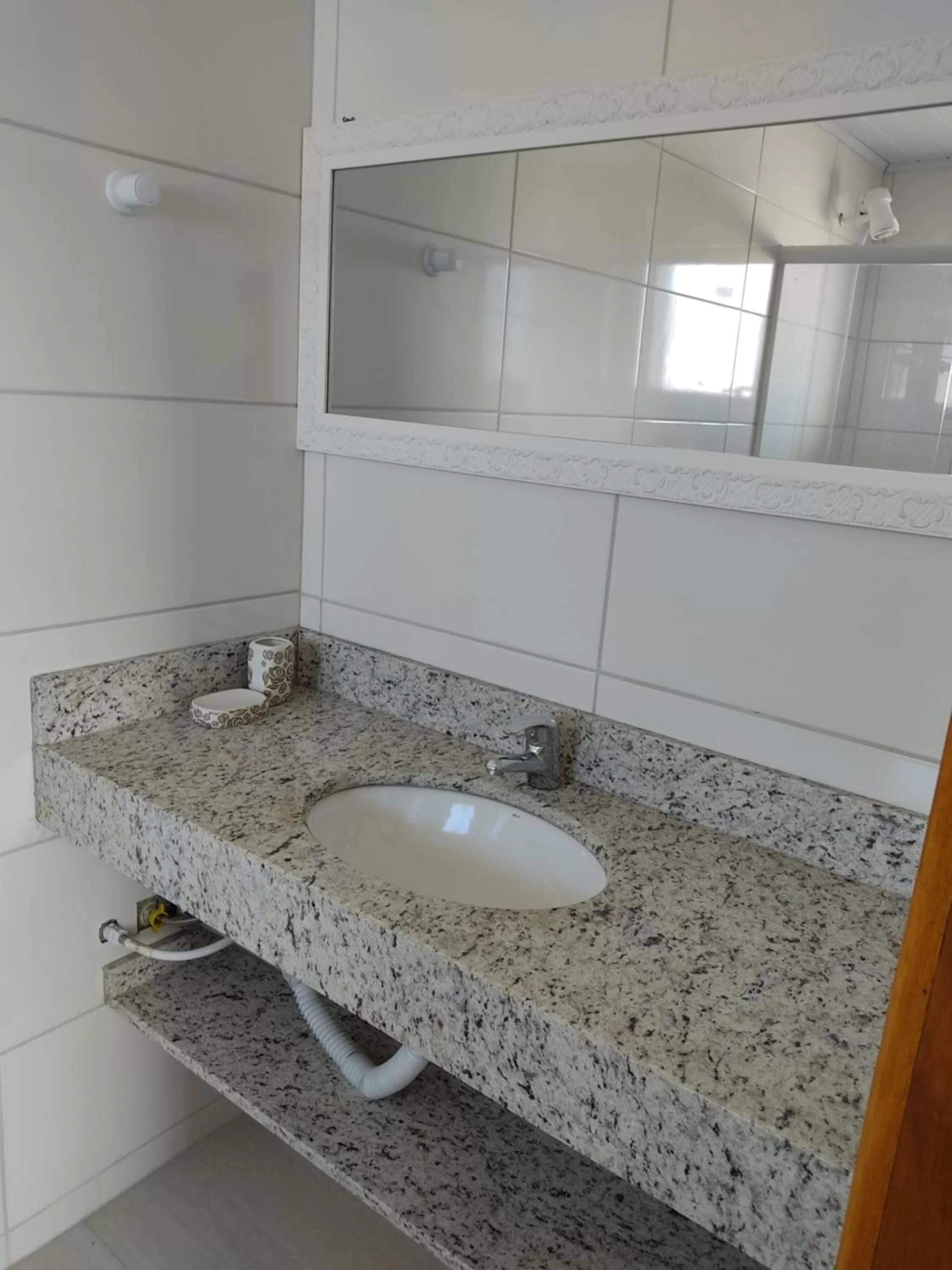 Bathroom in Residencial Massiambu