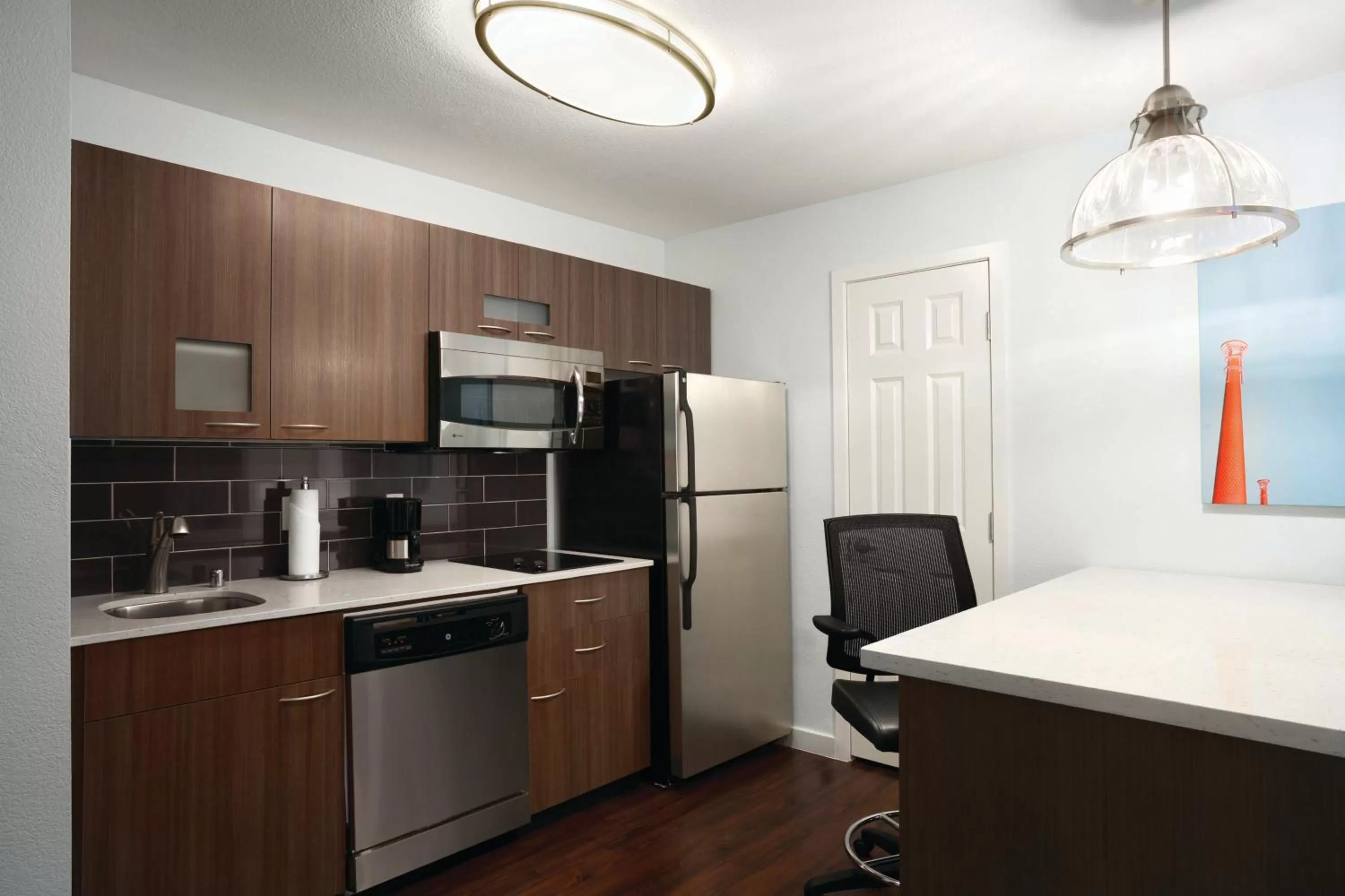 Two-Bedroom Suite with Accessible Tub - Disability Access in Hyatt House Pleasant Hill