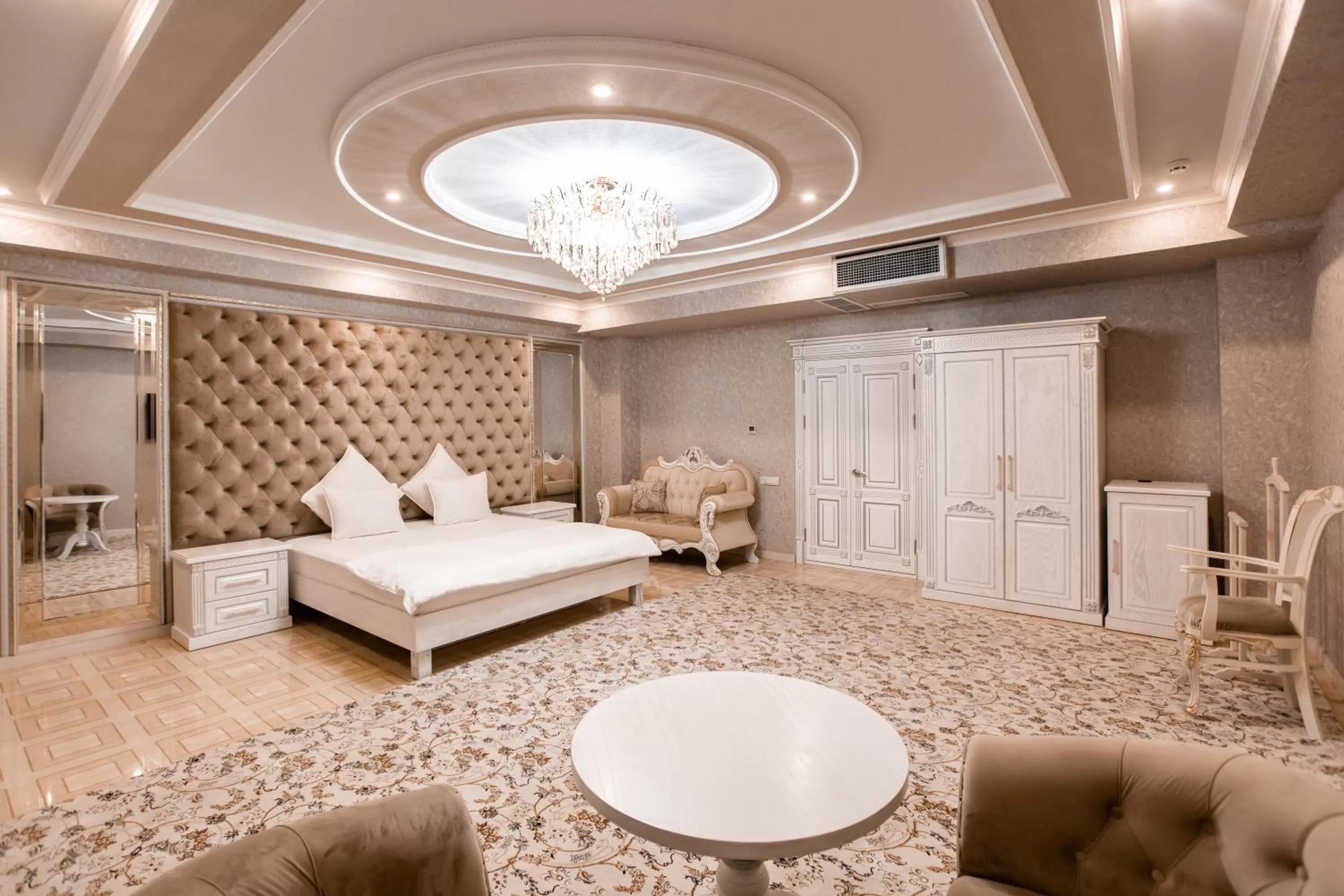 Bedroom in OydinPlaza Hotel