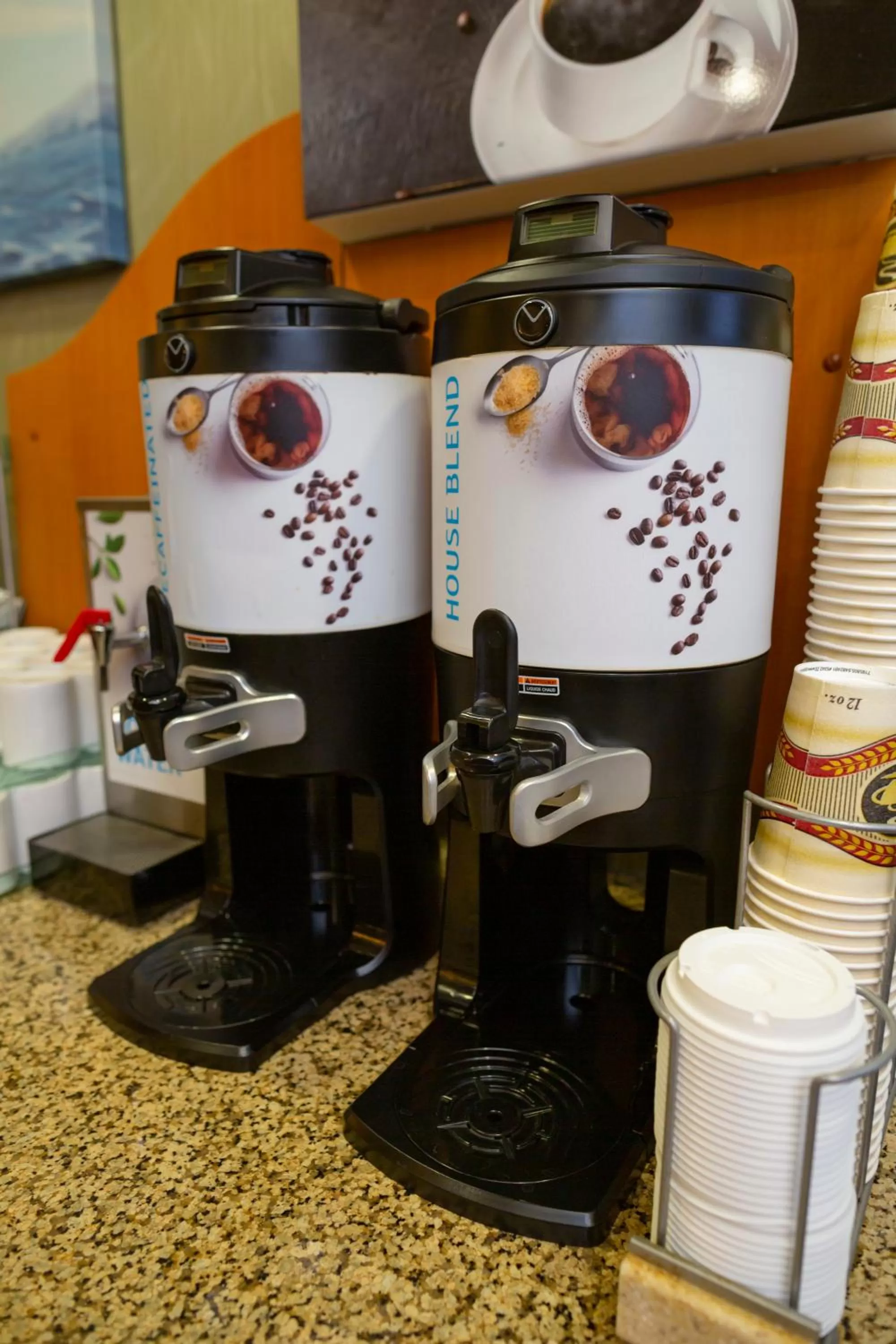 Coffee/tea facilities in Bayview Hotel