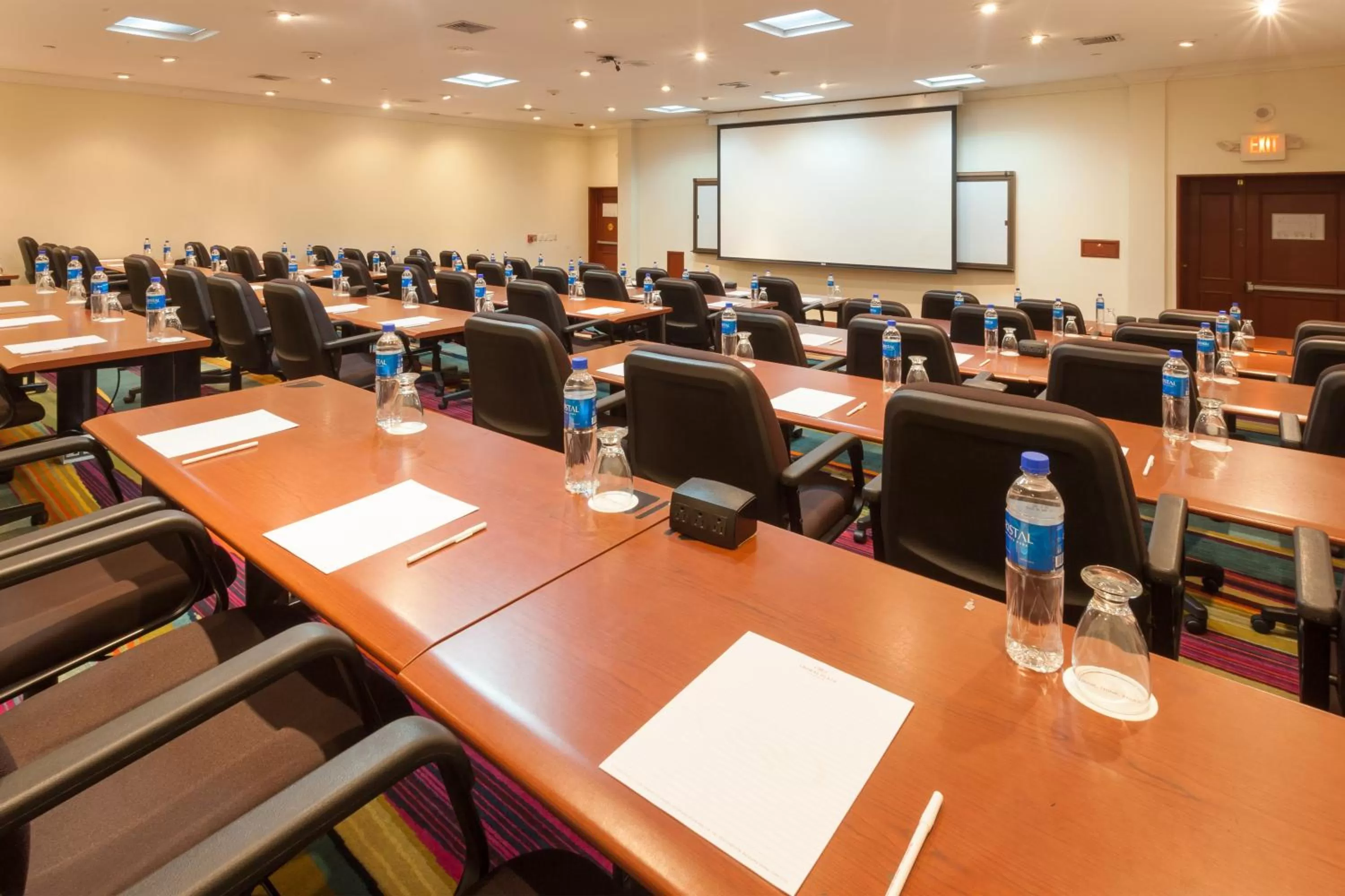 Meeting/conference room in Crowne Plaza San Salvador, an IHG Hotel