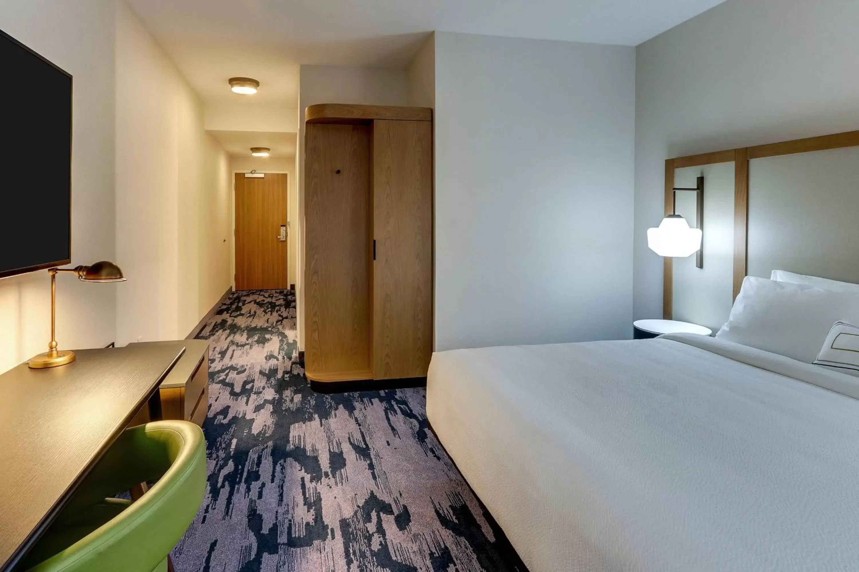 Photo of the whole room, Bed in Fairfield Inn & Suites by Marriott Asheville Weaverville