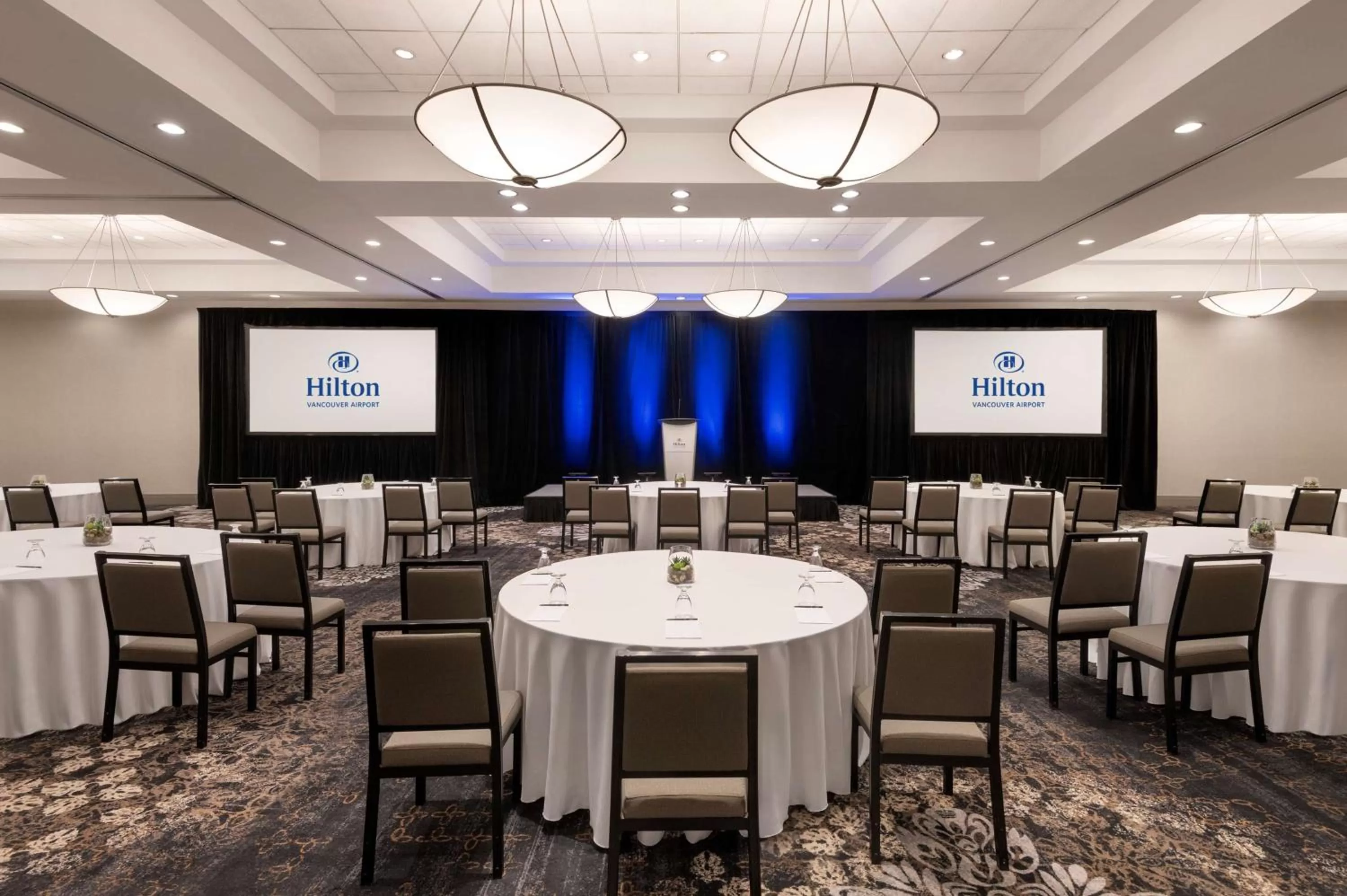 Meeting/conference room in Hilton Vancouver Airport