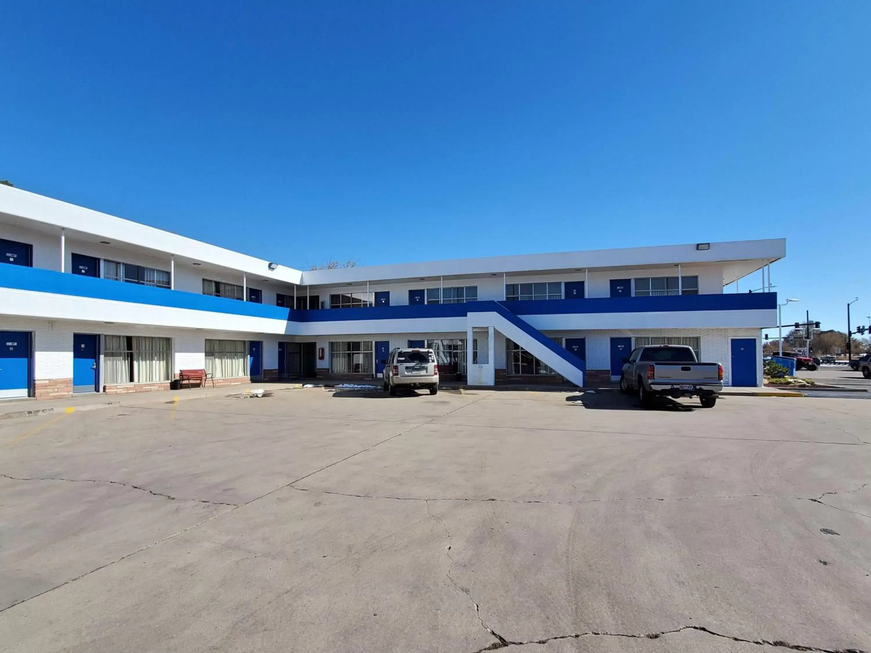 Property Building in Motel 6-Canon City, CO 719-458-1216