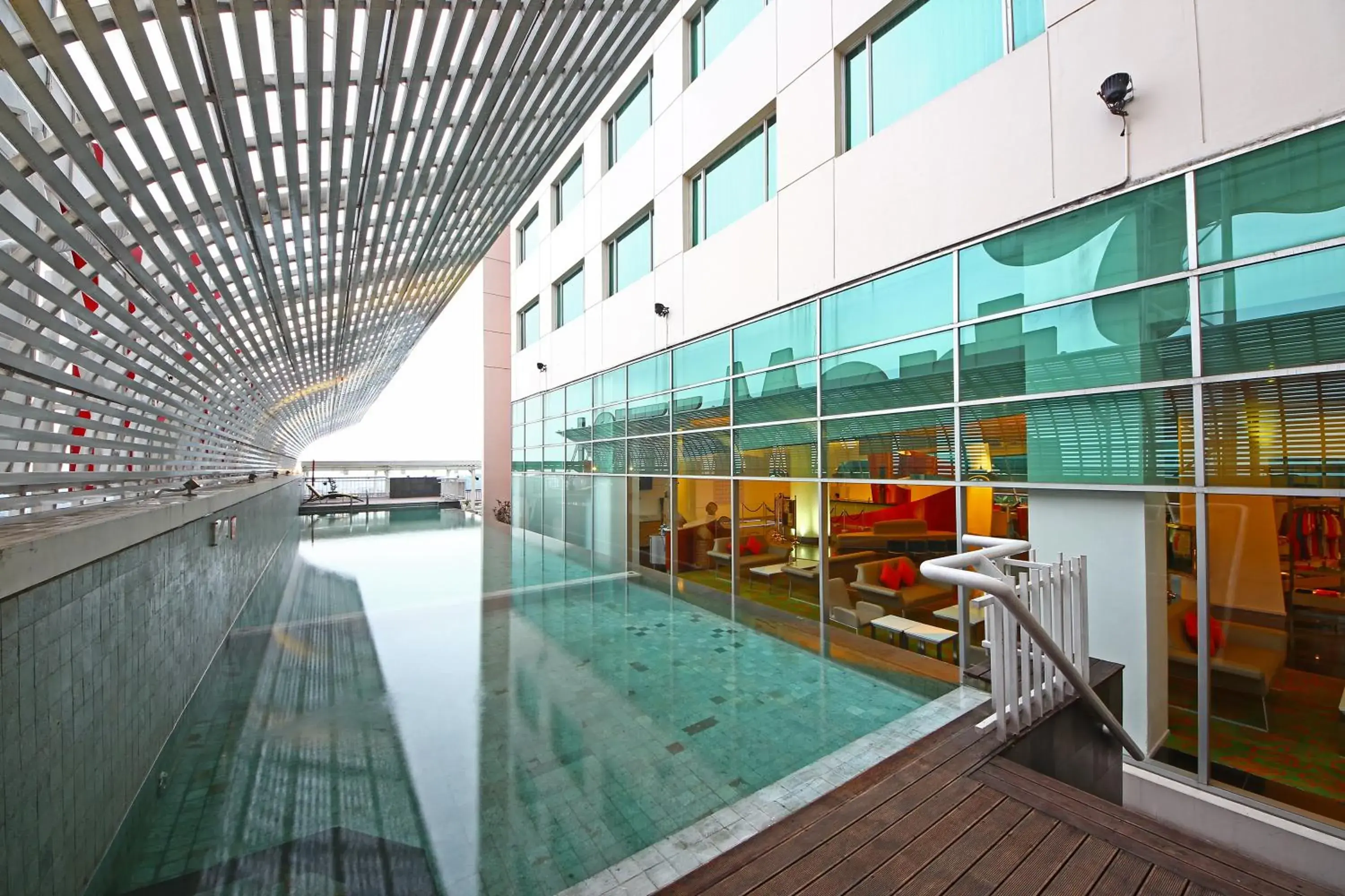 Swimming Pool in Harris Hotel & Conventions Festival Citylink