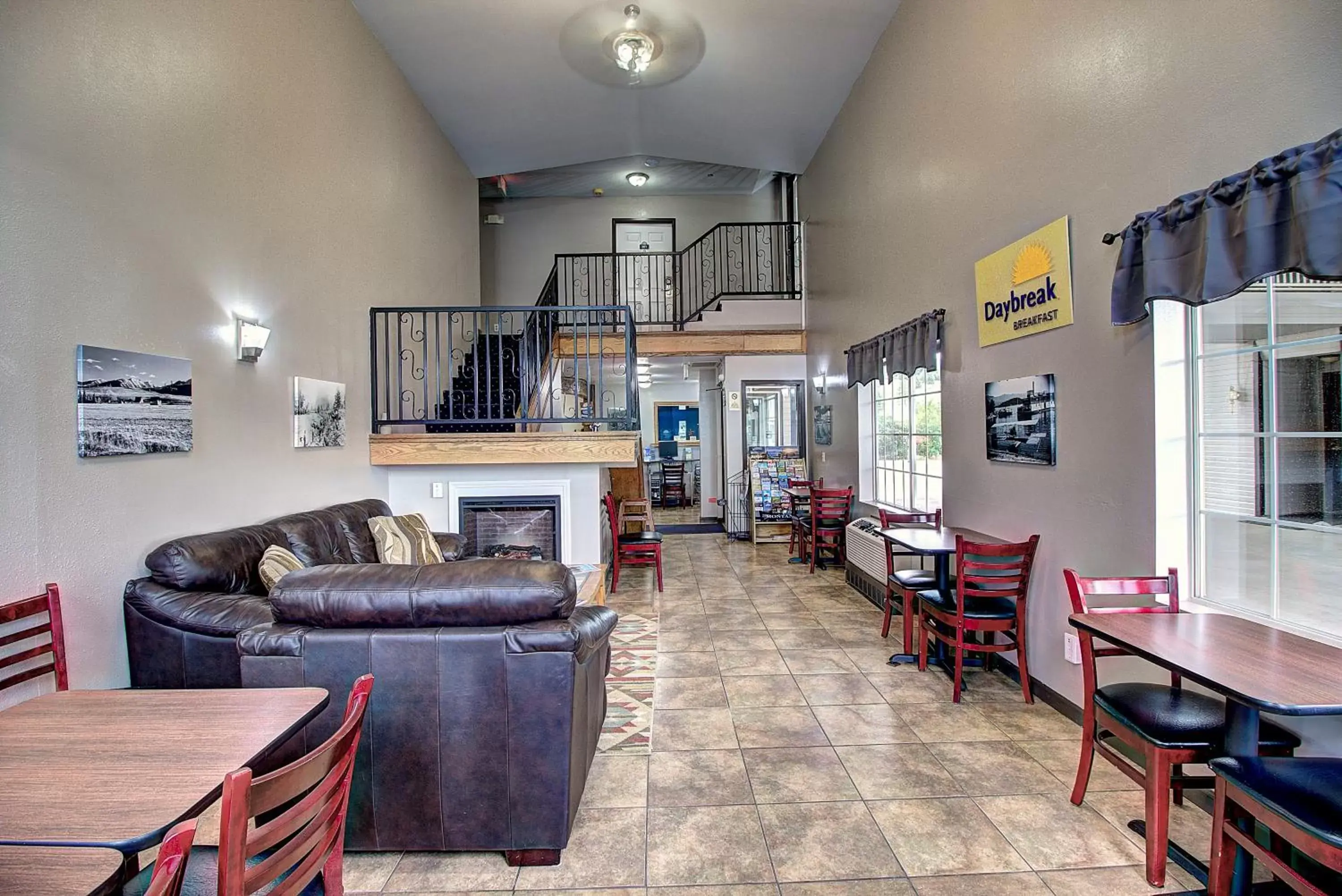 Breakfast in Days Inn & Suites by Wyndham Lolo Breakfast in Days Inn & Suites by Wyndham Lolo