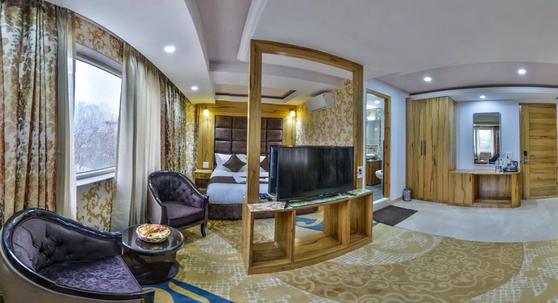 Seating area, TV/Entertainment Center in Hotel The Montreal