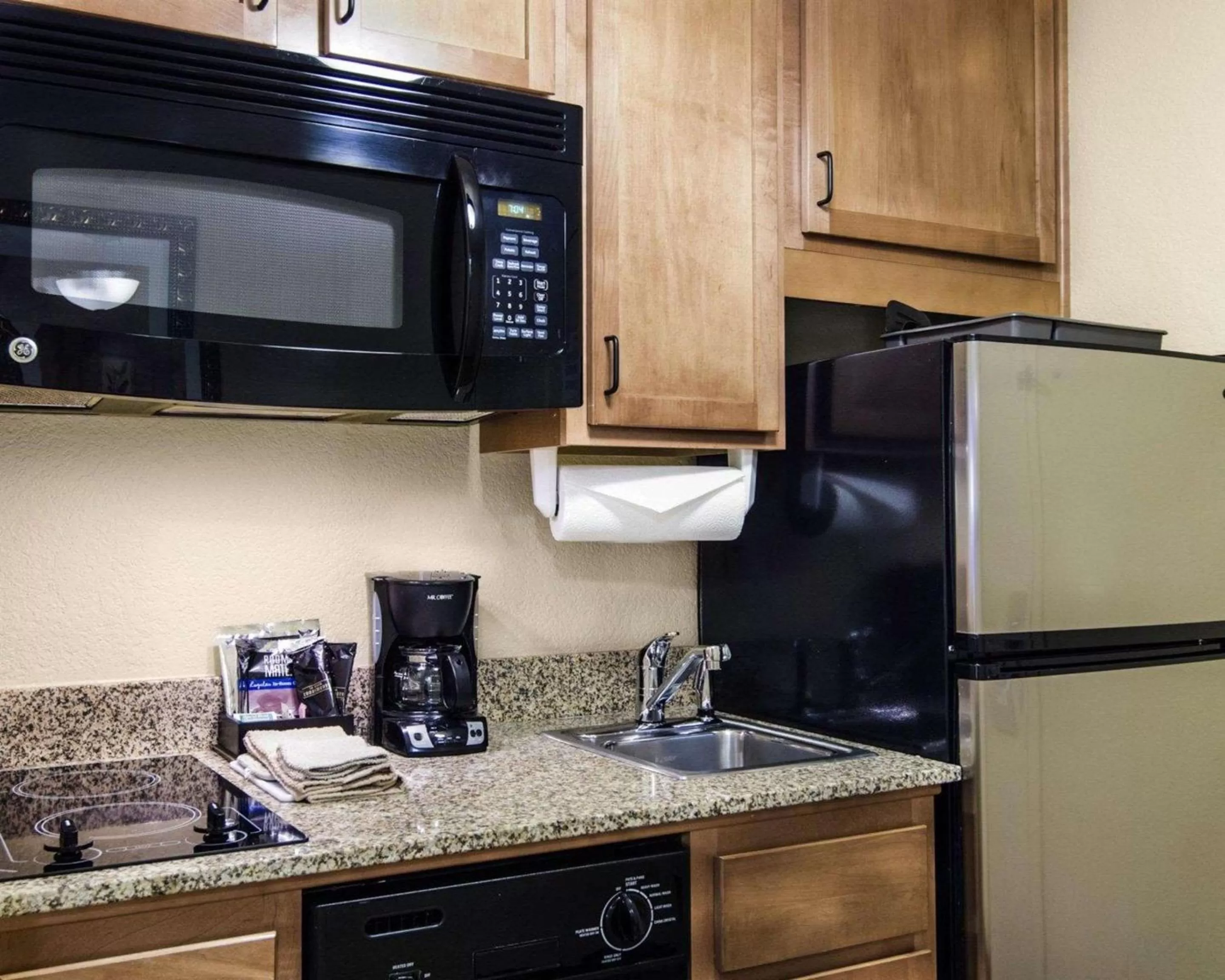 Photo of the whole room in Affordable Suites of America Rogers - Bentonville