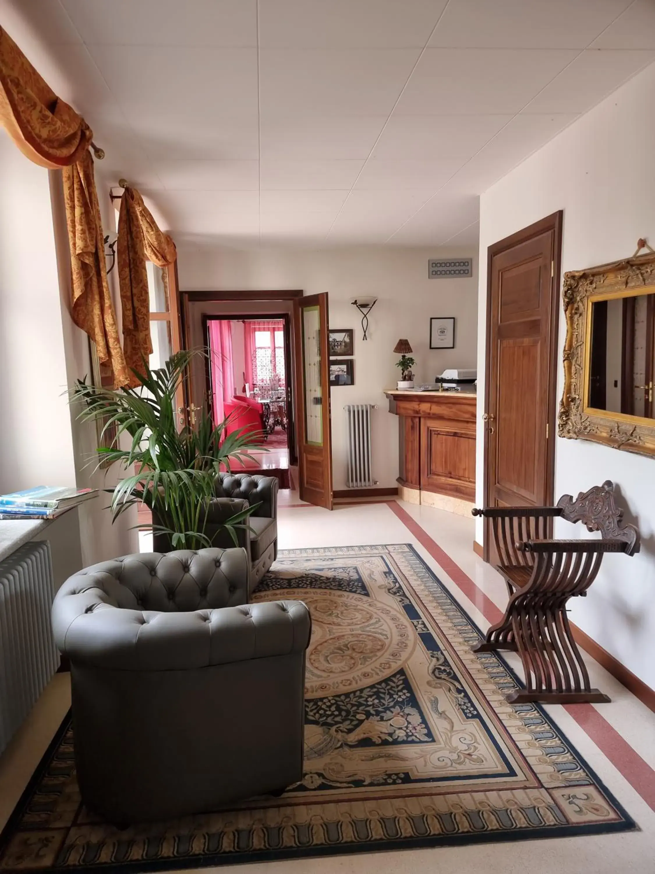 Seating Area in Hotel Villa Lauri