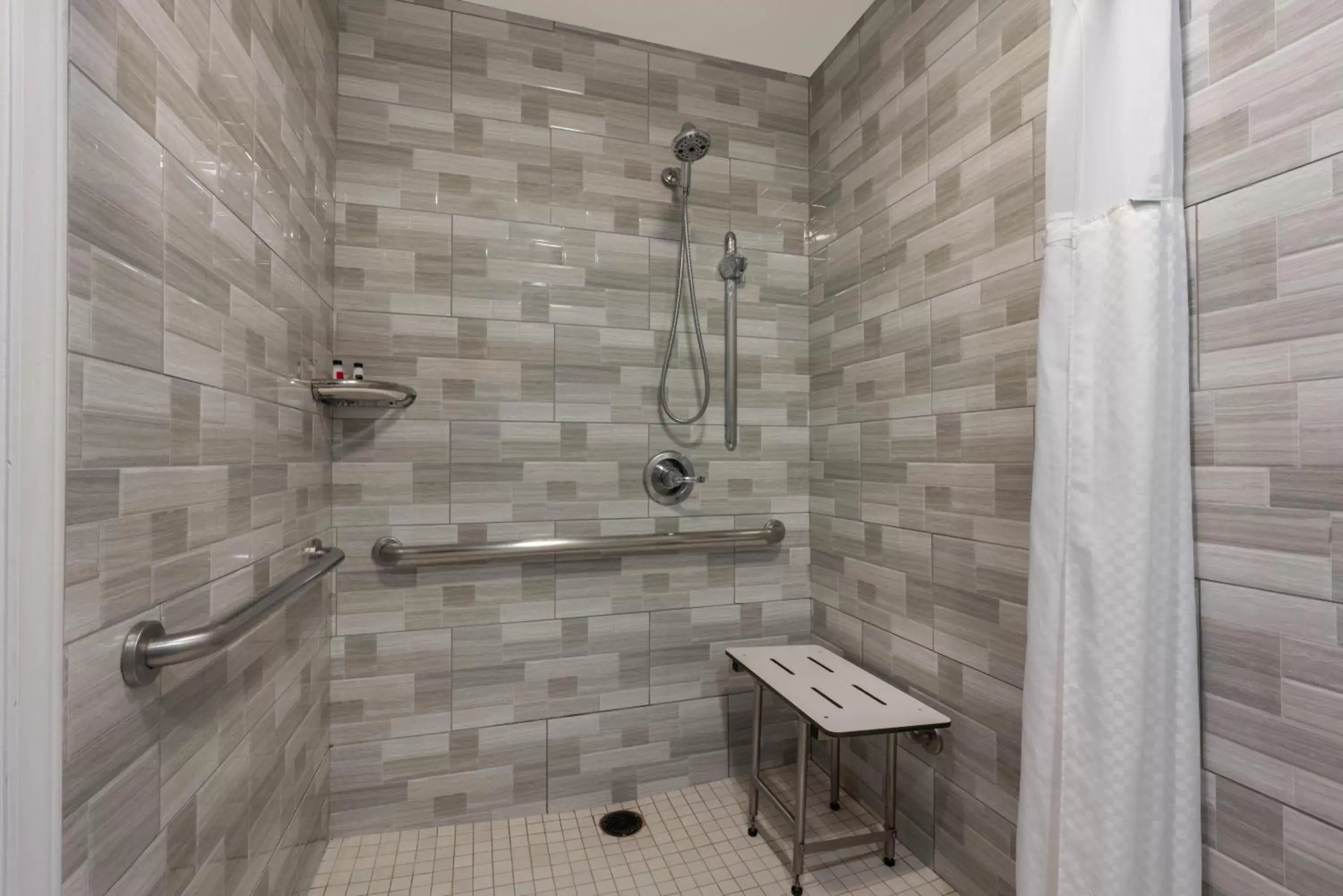 Shower, Bathroom in Super 8 by Wyndham San Bruno /SF Intl Arpt West