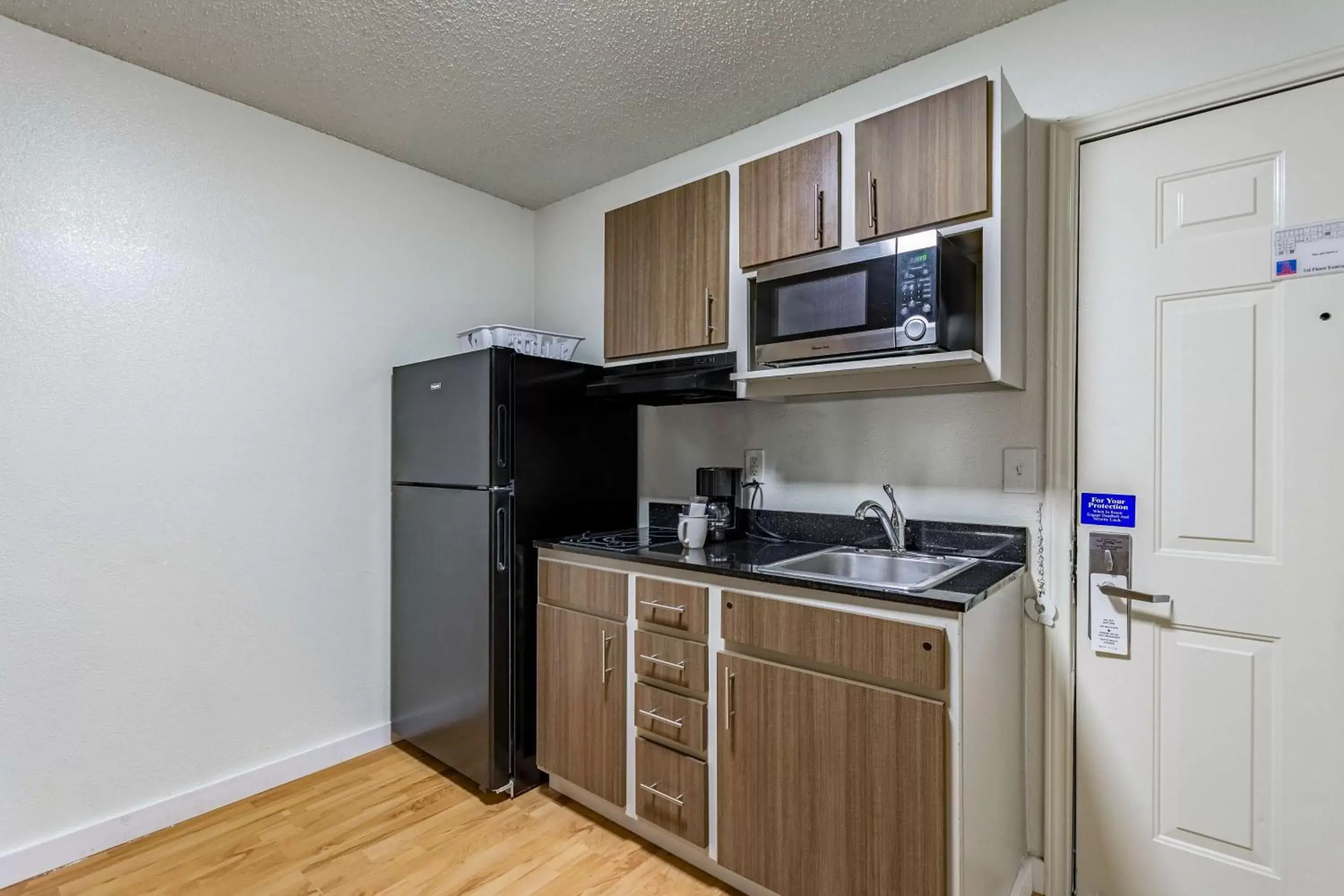 Photo of the whole room, Kitchen/Kitchenette in Studio 6-Dallas, TX