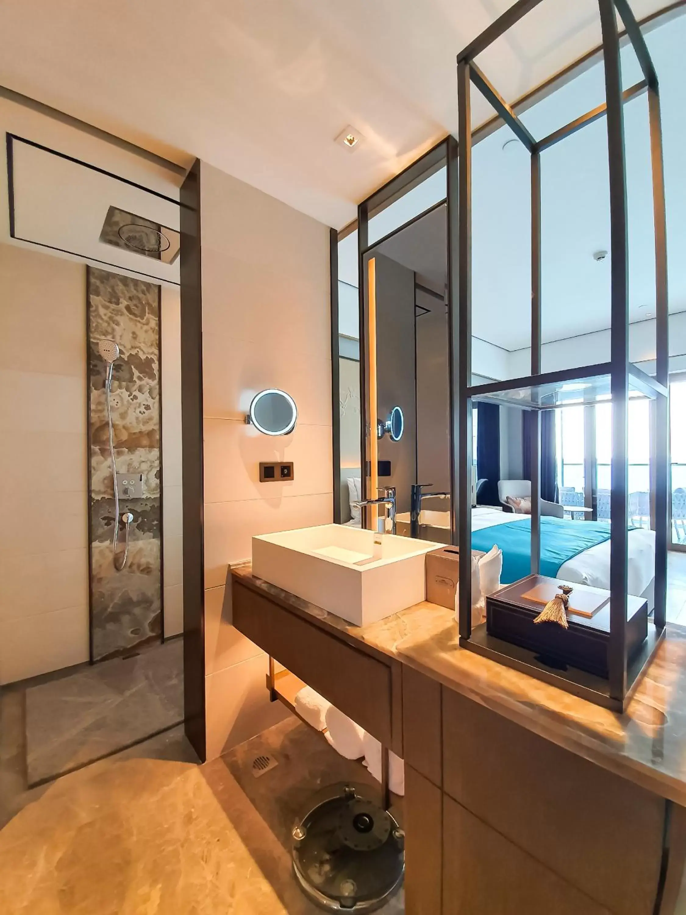 Bathroom in Howard Johnson Plaza by Wyndham Blue Bay Sihanoukville