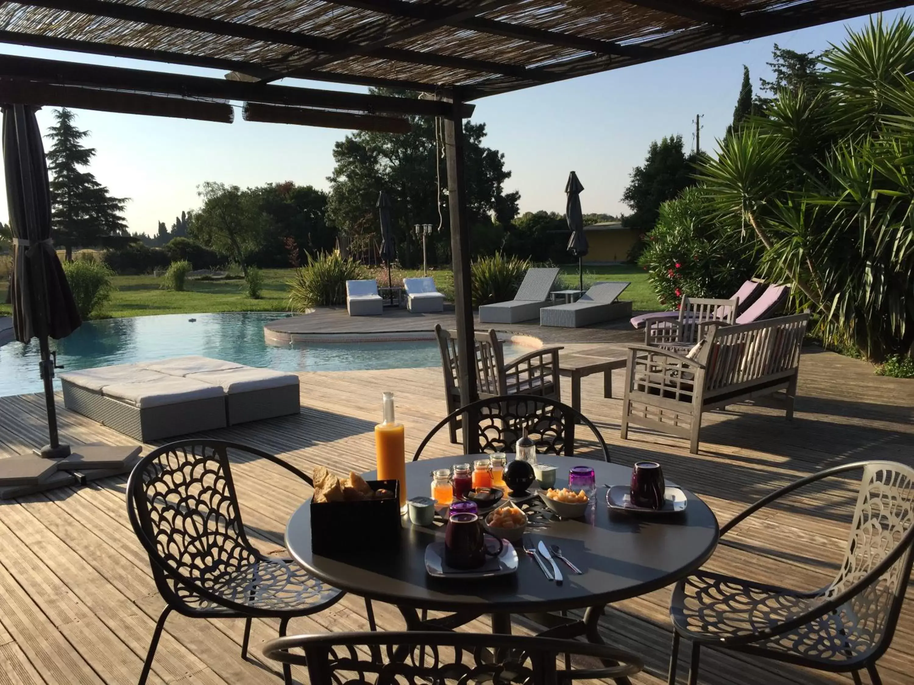 Continental breakfast, Swimming Pool in Le Mas Del Cavalier