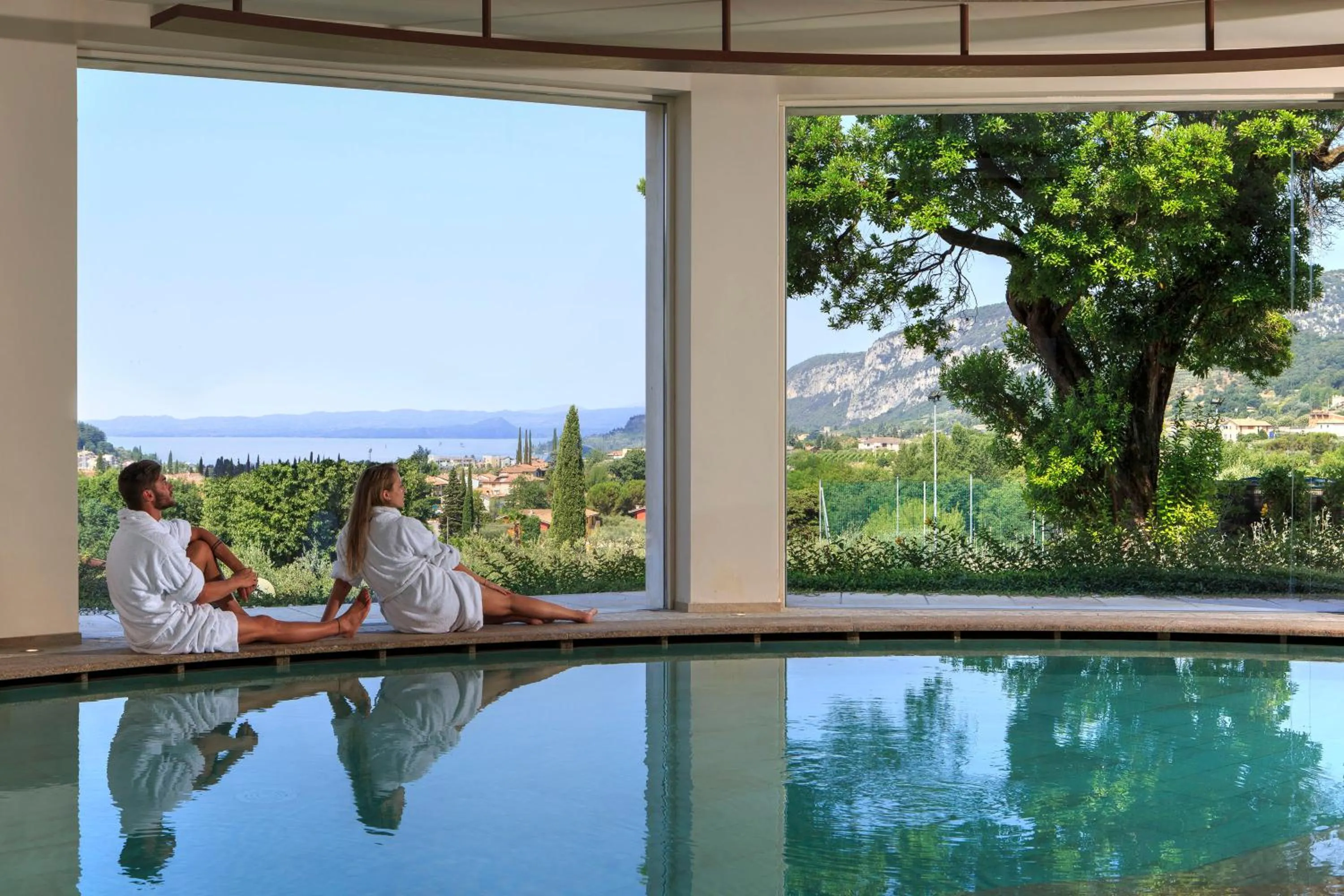 Hot Tub in Poiano Garda Resort Hotel