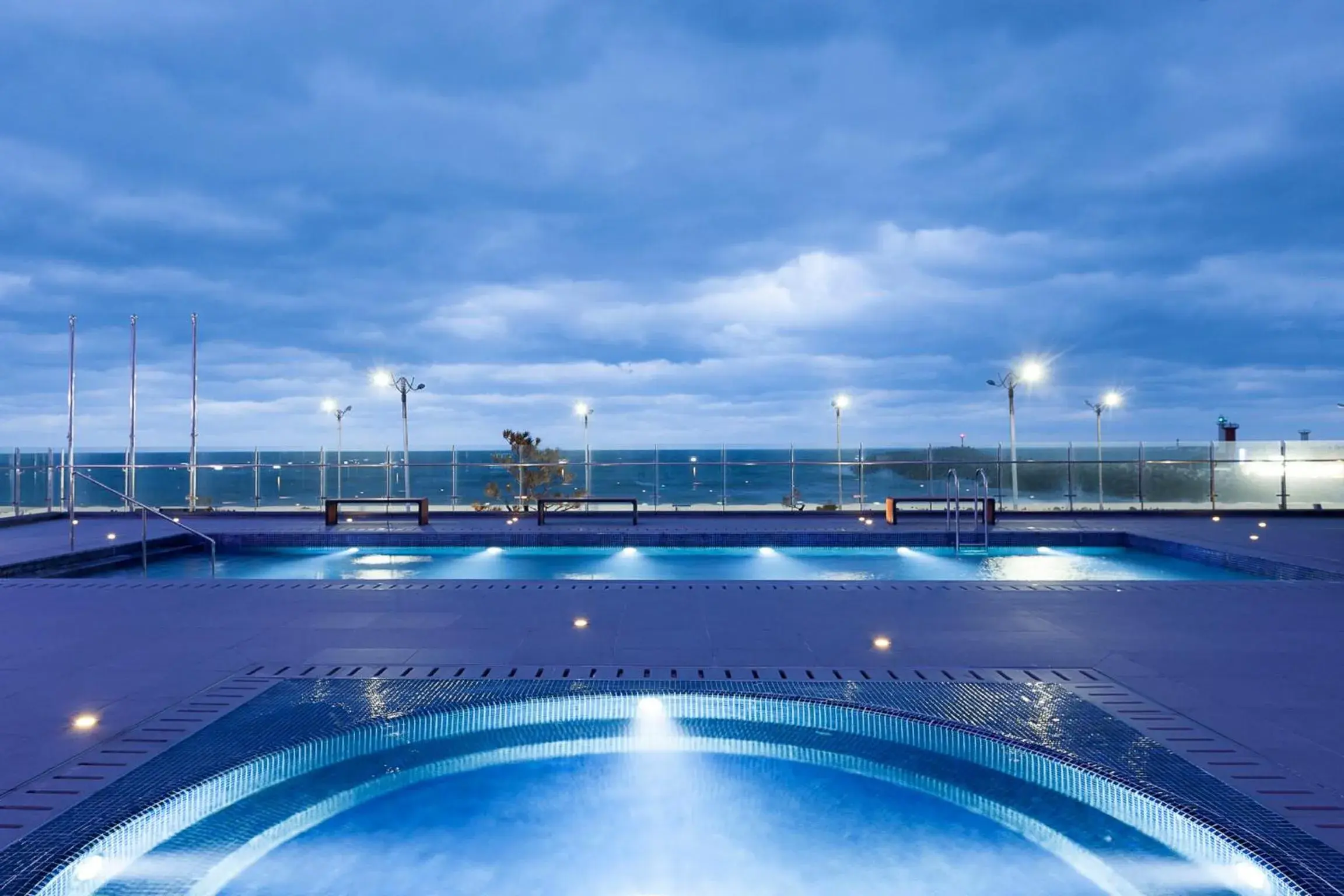 Swimming Pool in Hotel Regentmarine The Blue