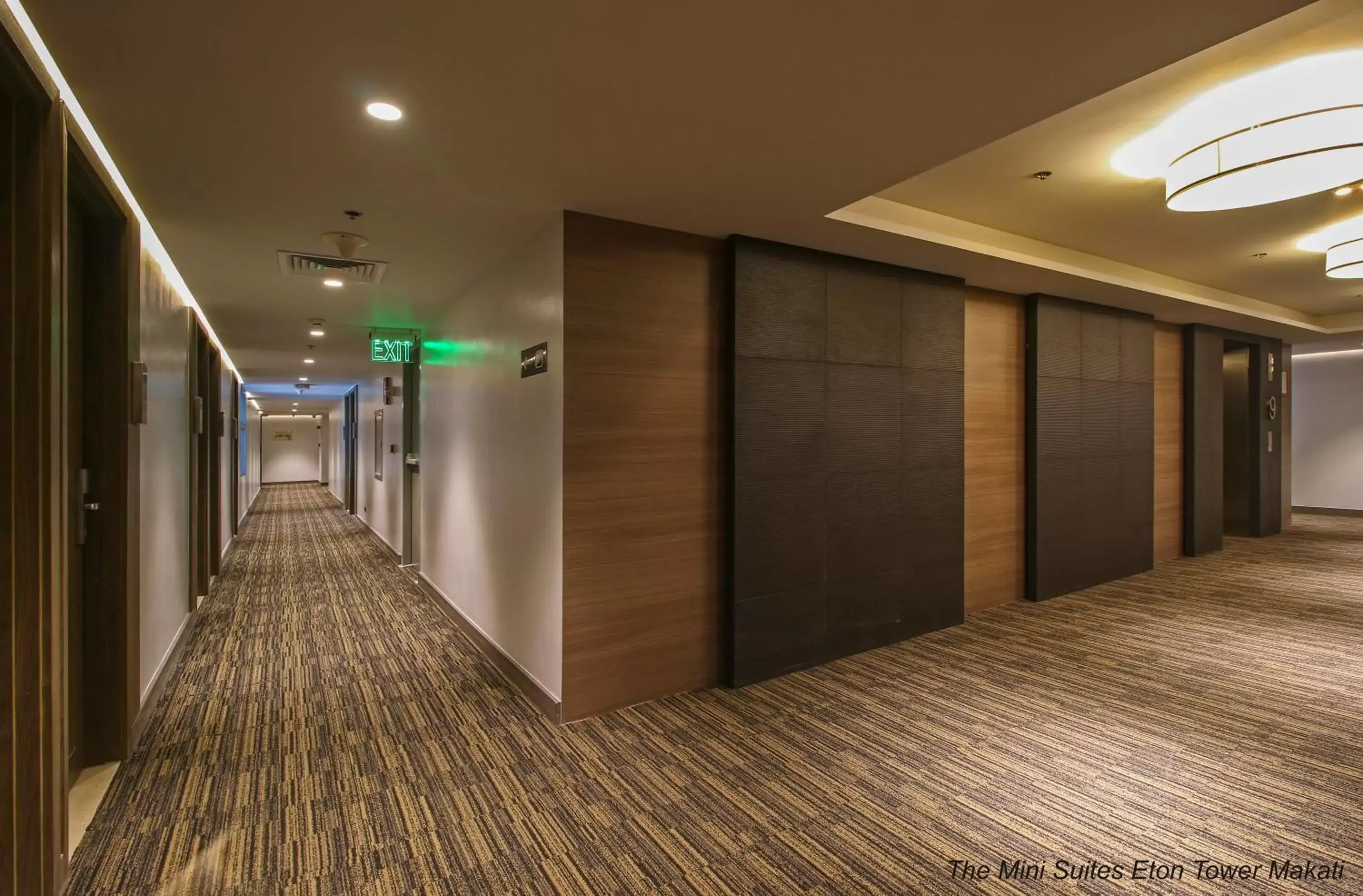 Lobby or reception in The Mini Suites - Eton Tower Makati
