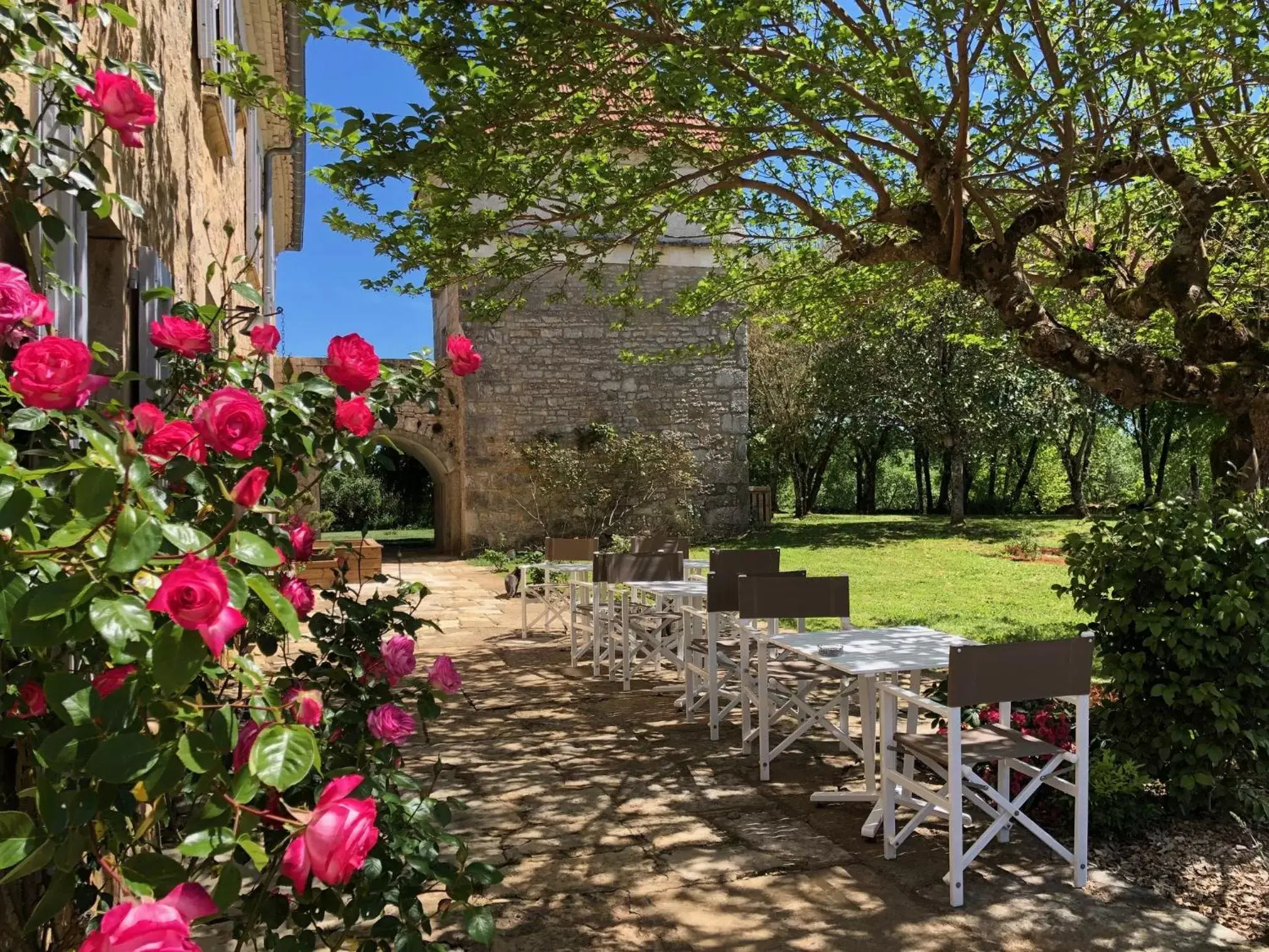 Breakfast, Garden in Domaine de Monplaisir