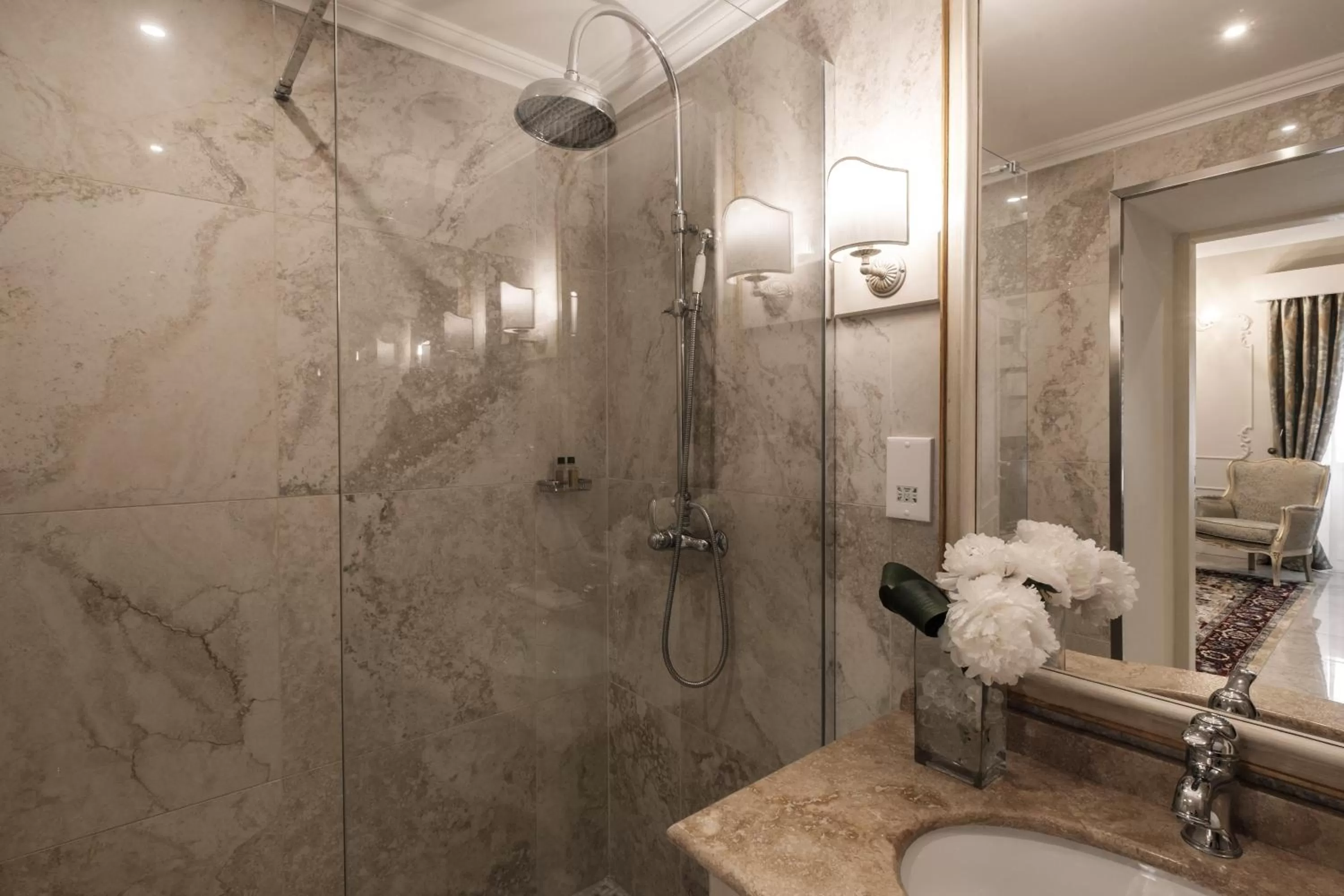 Toilet in Domus Zamittello