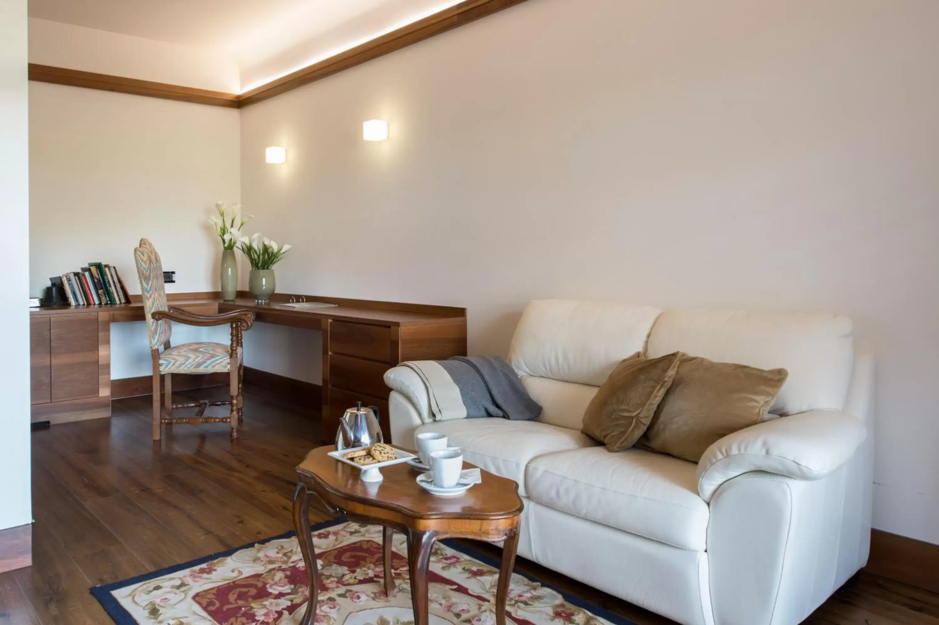 Coffee/tea facilities, Lounge/Bar in Valle di Assisi Hotel & Spa