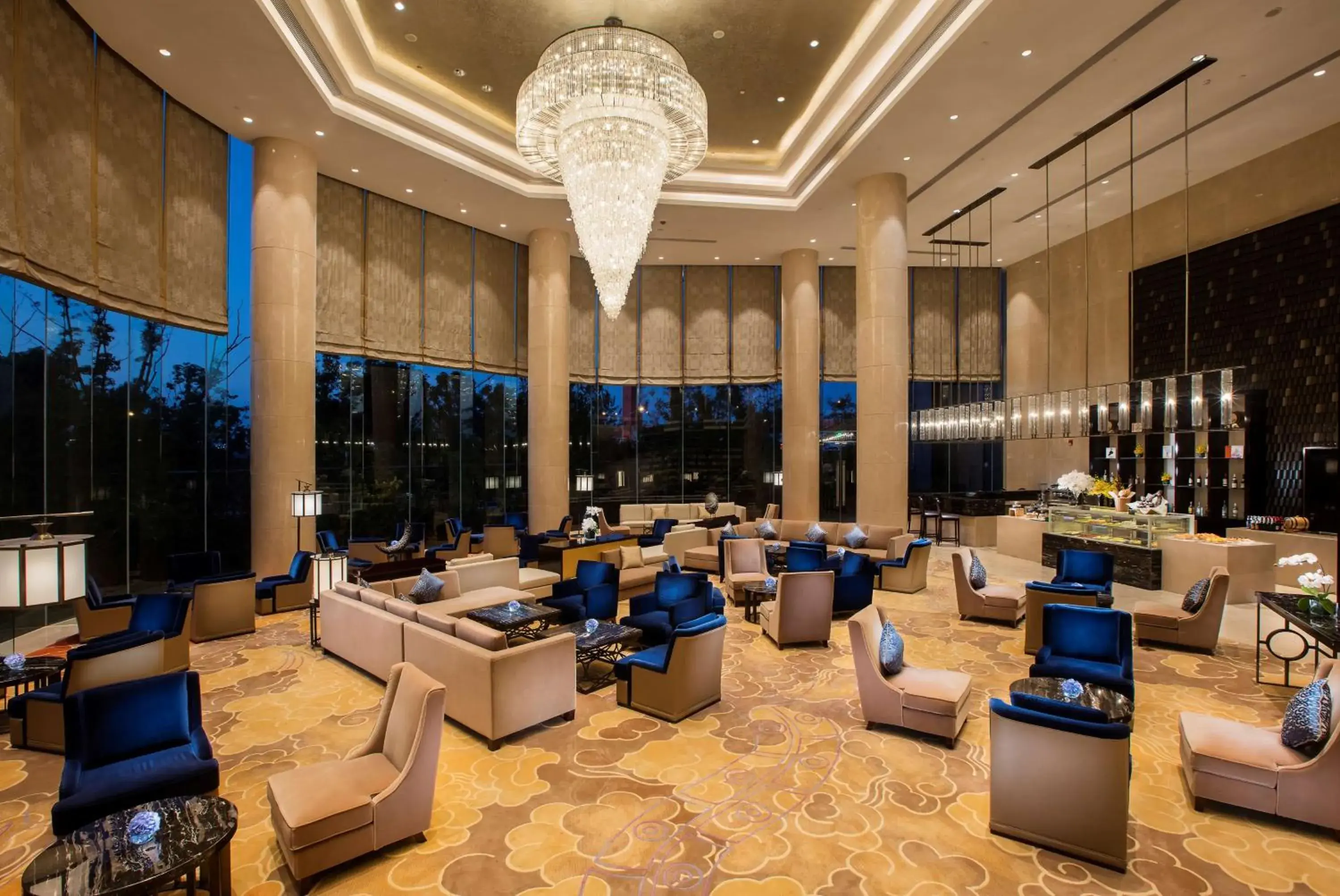 Lobby or reception in Hilton Wuhan Riverside