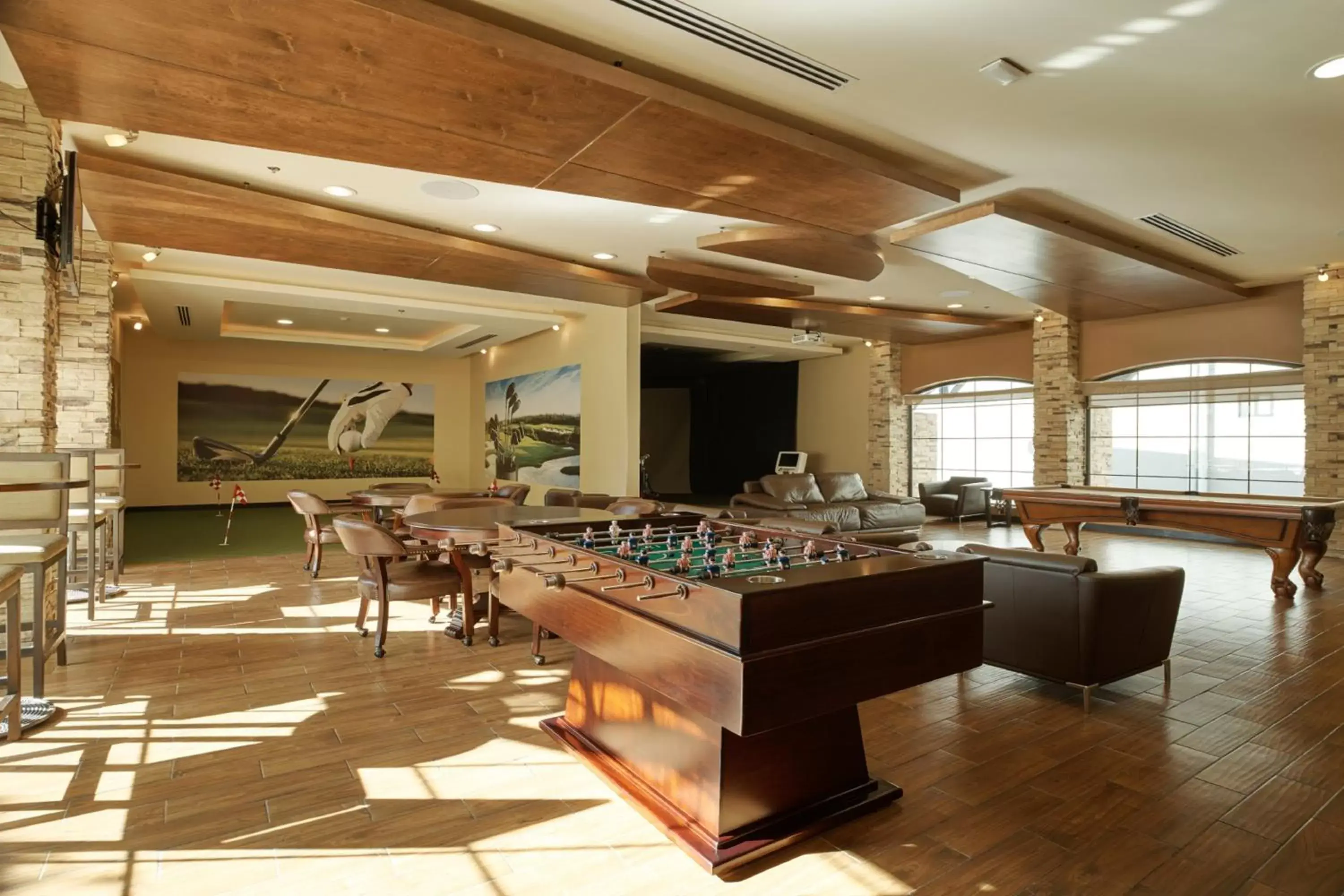 Game Room, Restaurant/Places to Eat in Staybridge Suites Chihuahua, an IHG Hotel