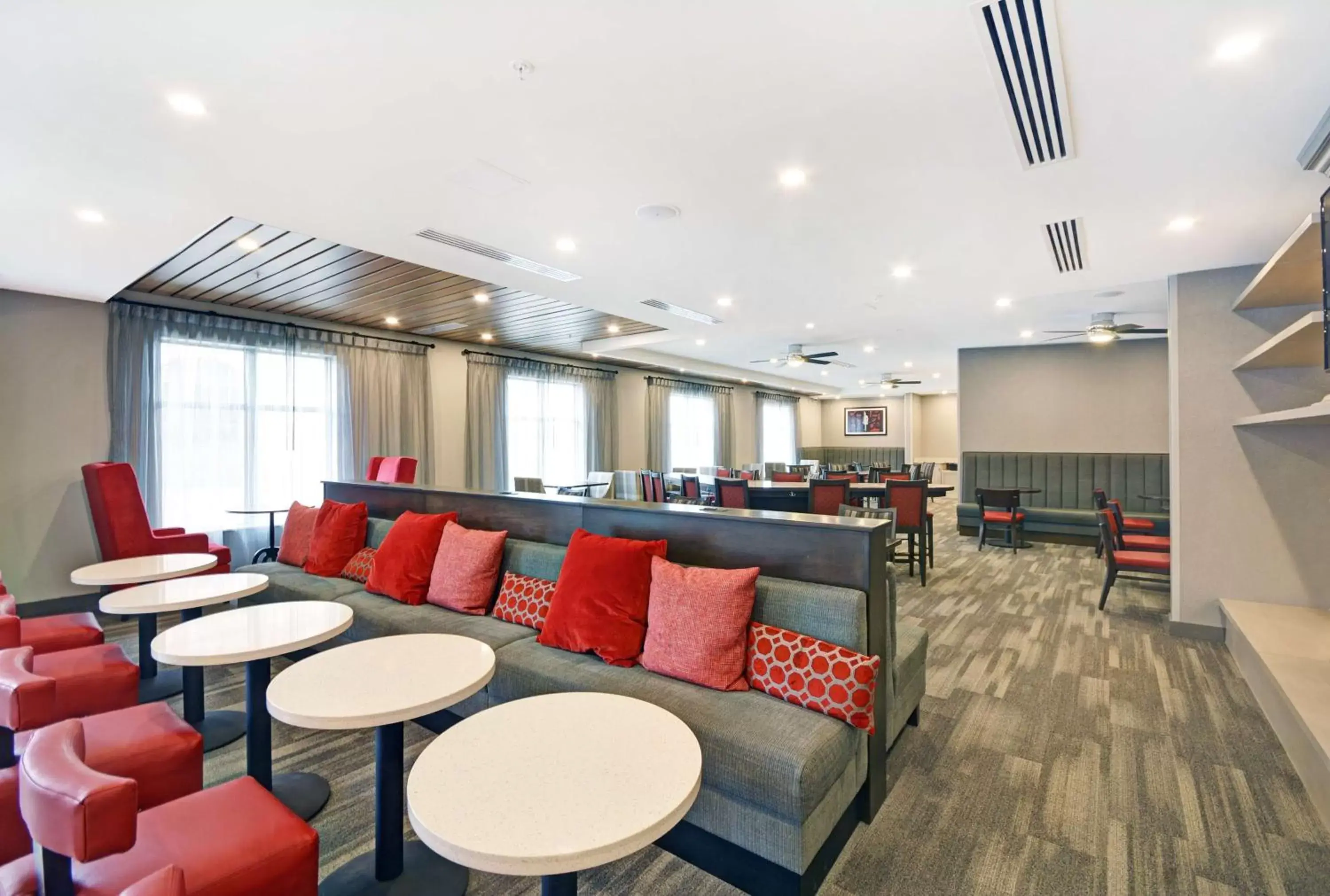 Restaurant/places to eat, Lounge/Bar in Homewood Suites by Hilton Athens Downtown University Area