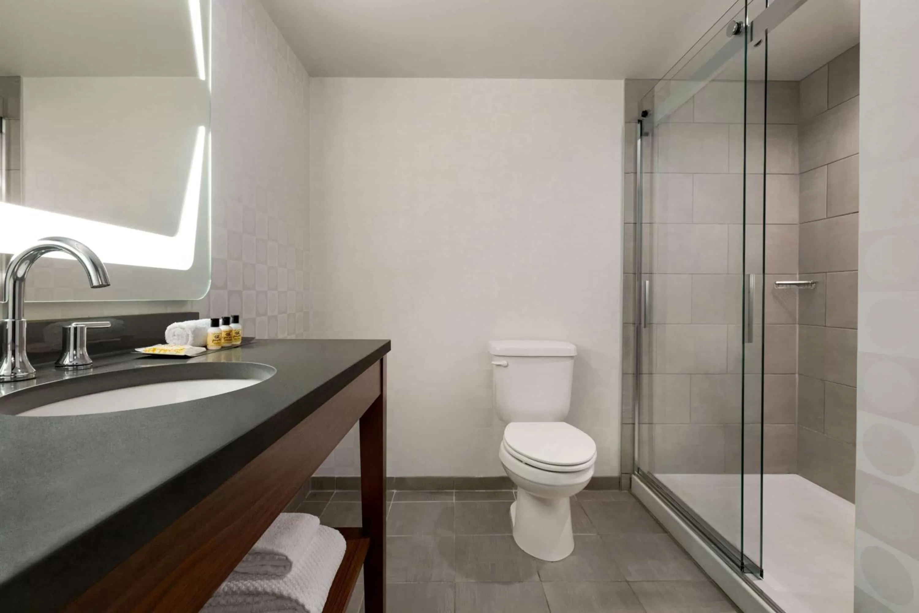 Bathroom in Wyndham Fort Smith City Center