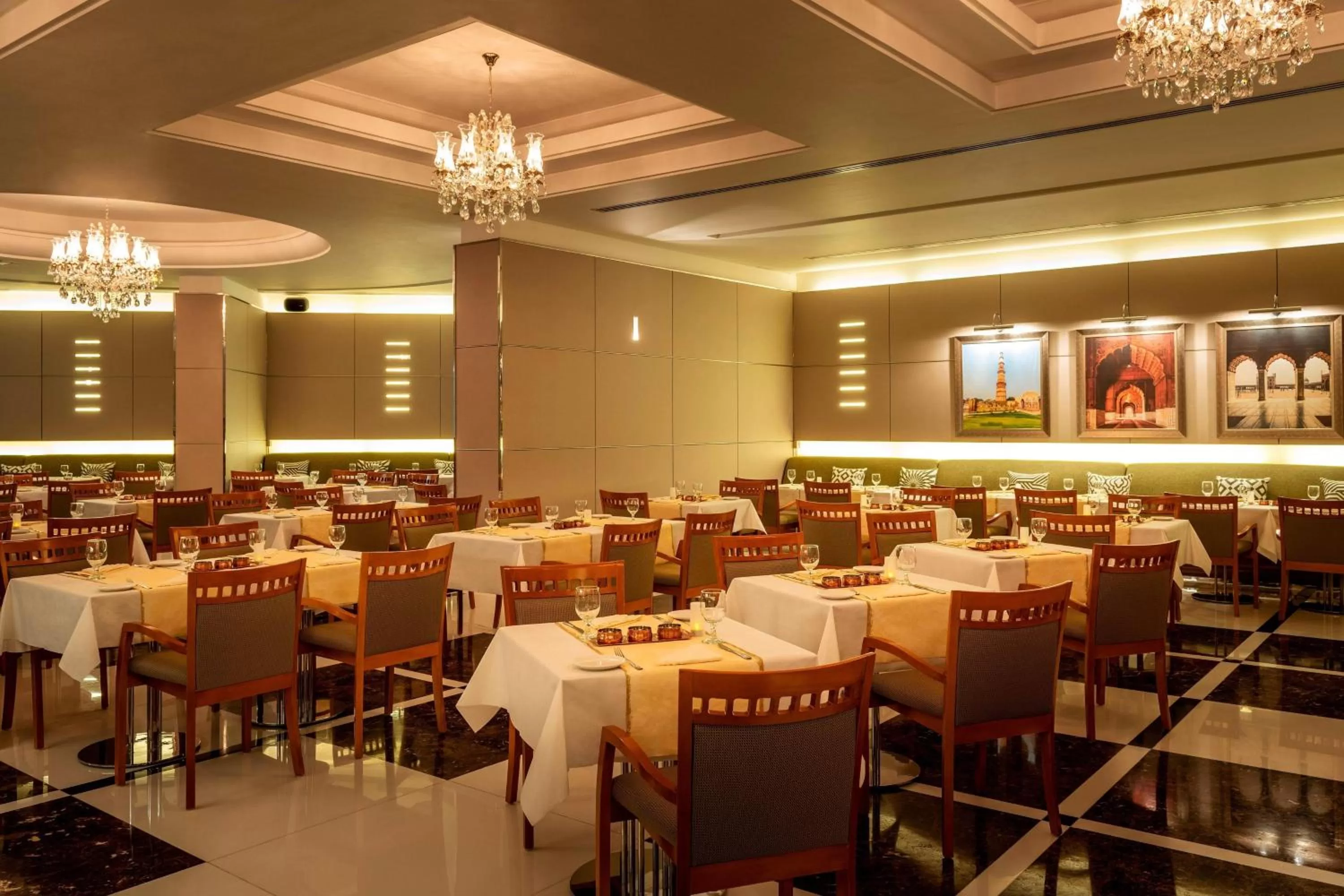 Restaurant/places to eat in Four Points by Sheraton Bur Dubai