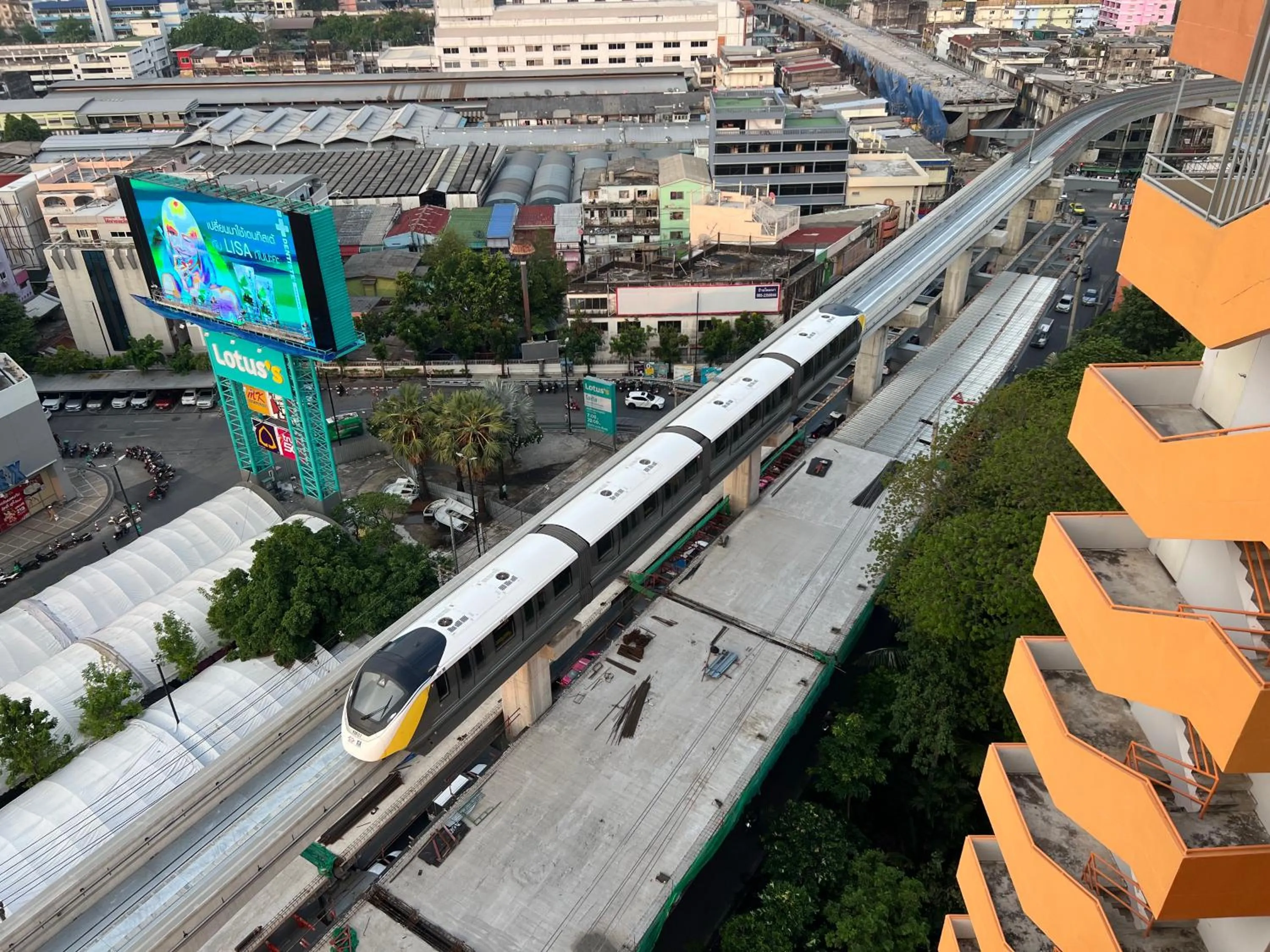 Day in Mall Suites Hotel