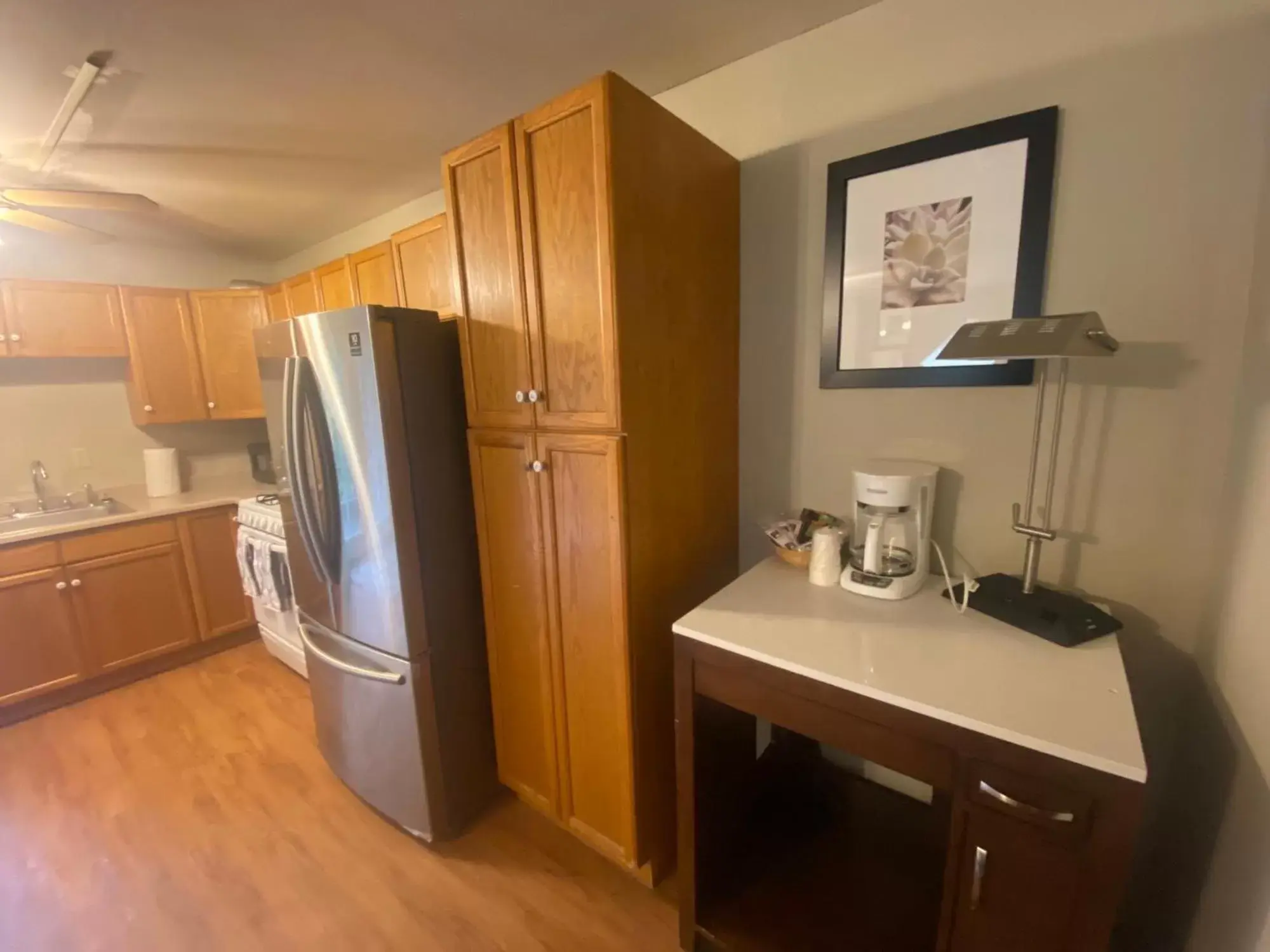 Kitchen/Kitchenette in Packwood Lodge & Cabins