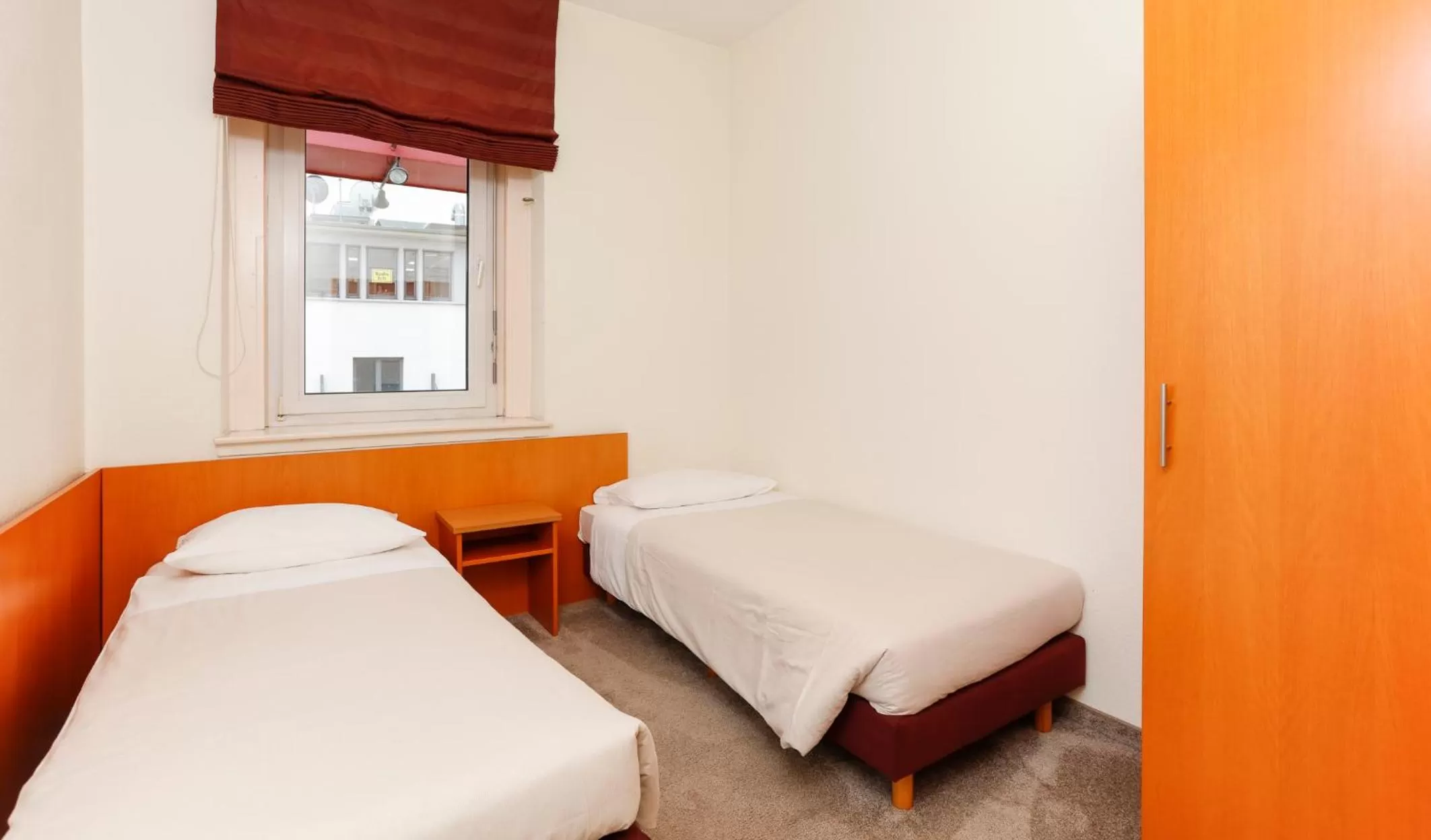 Bed in Hotel am Rhein