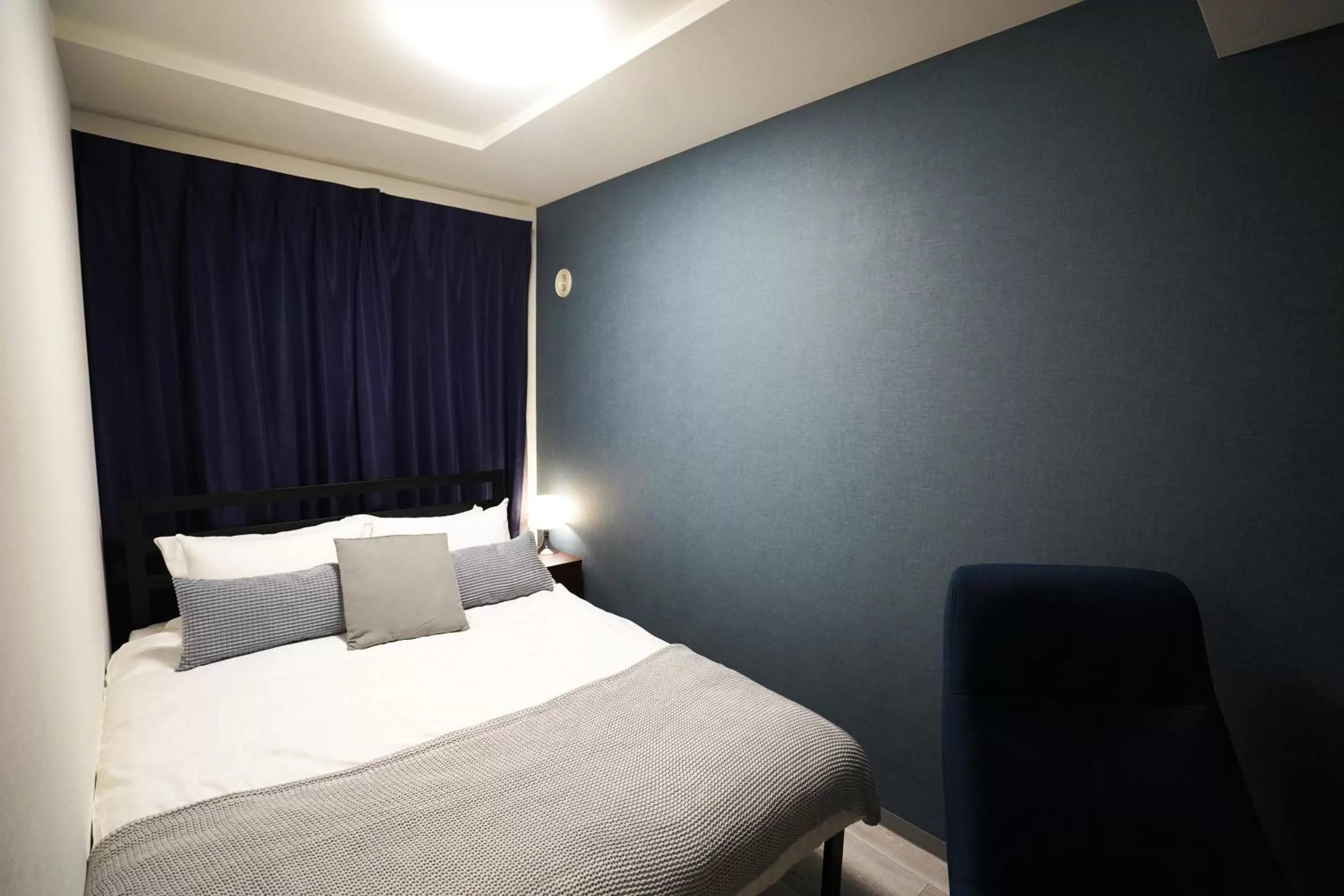 Bed in Glass Shiseikan