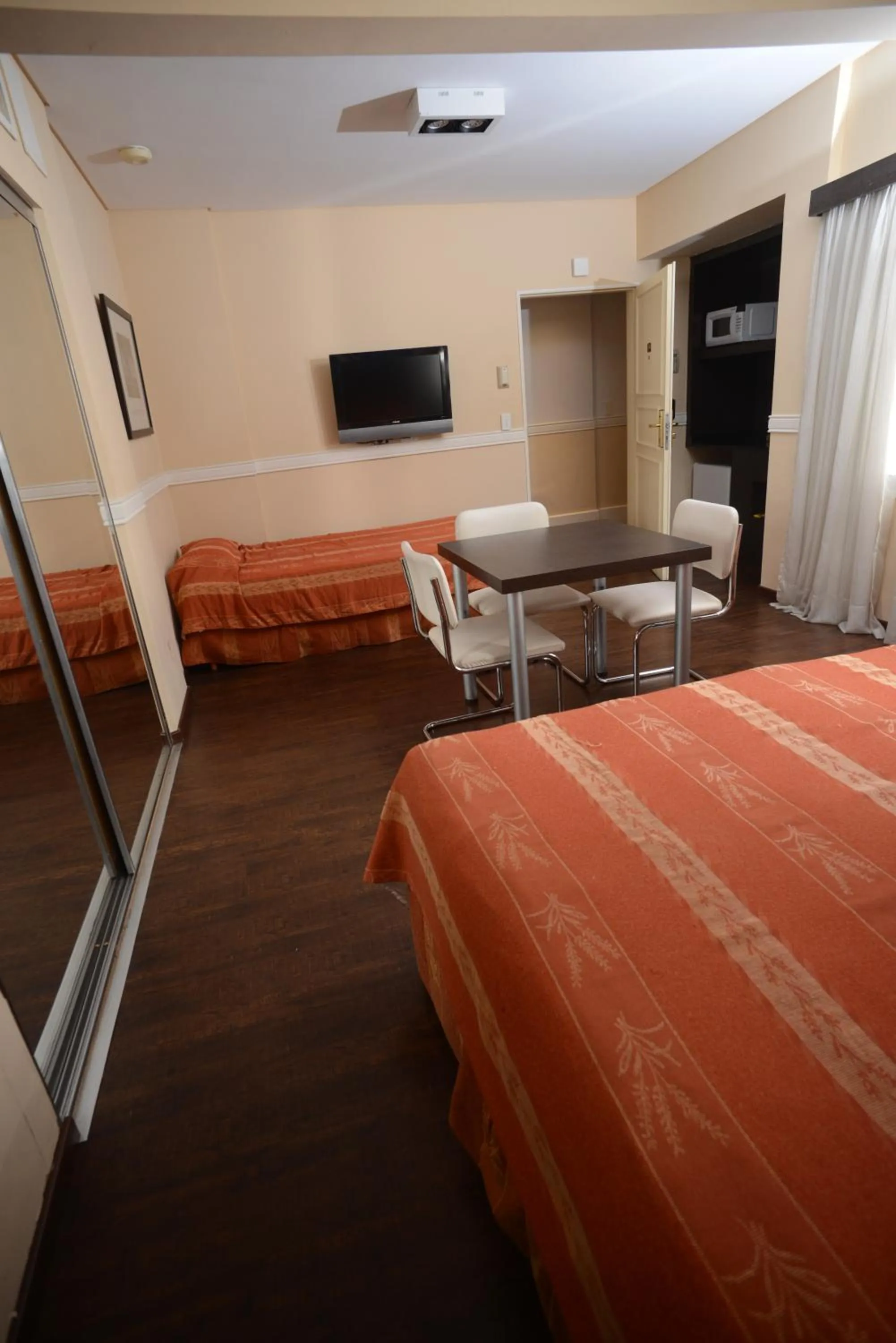 Standard Triple Room - single occupancy in Up Viamonte Hotel