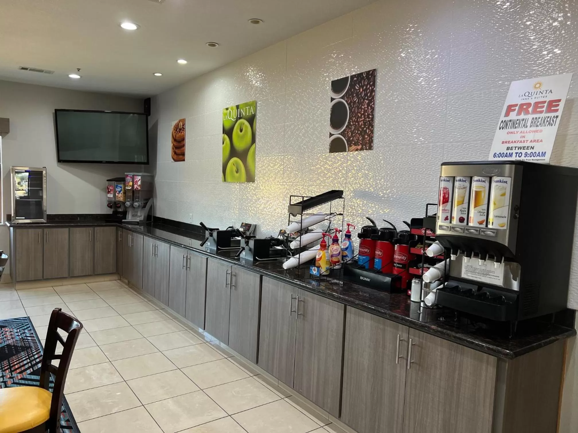 Breakfast in La Quinta by Wyndham Alvarado