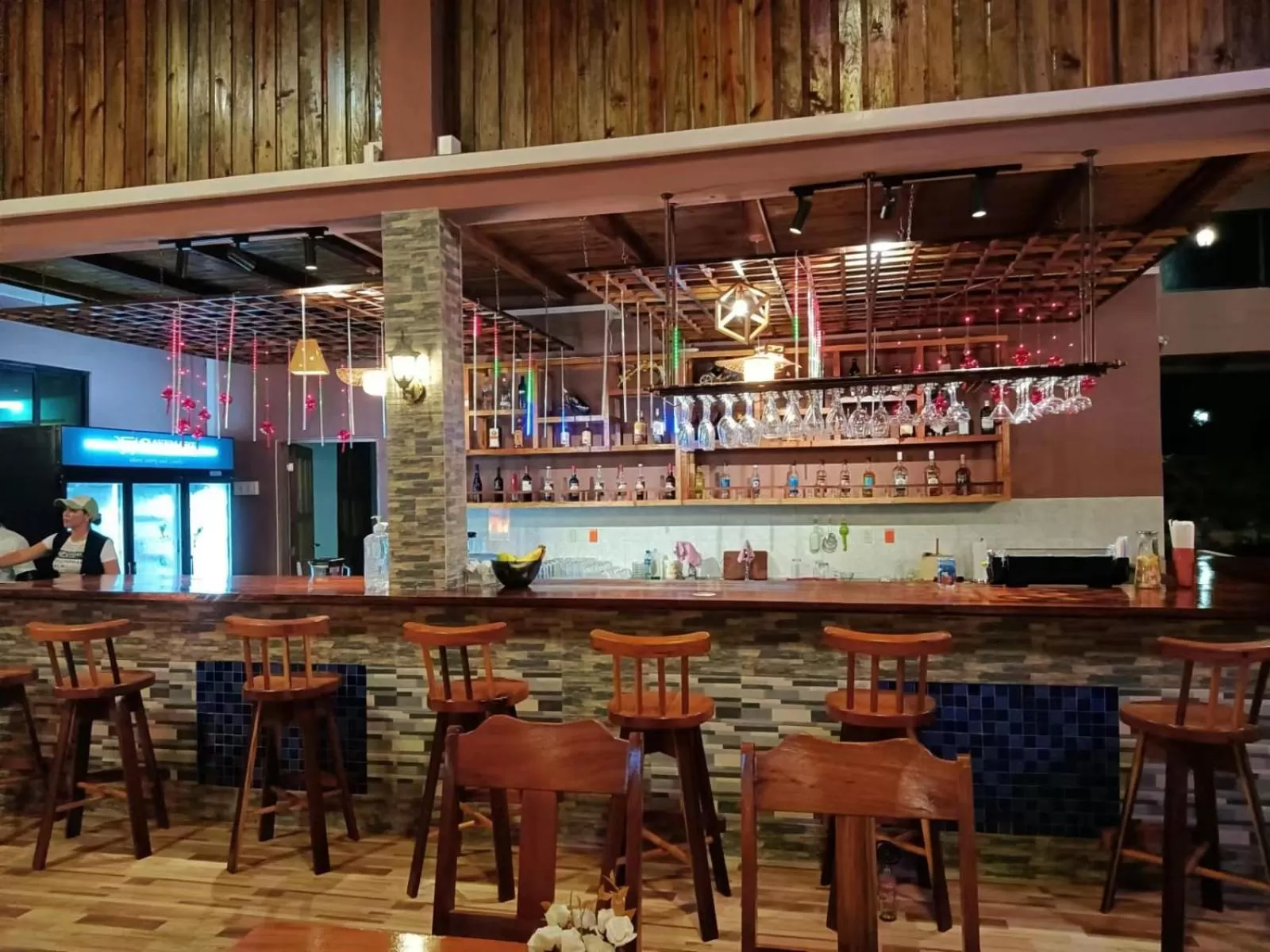 Restaurant/places to eat in Sunshine View Hotel and Restaurant