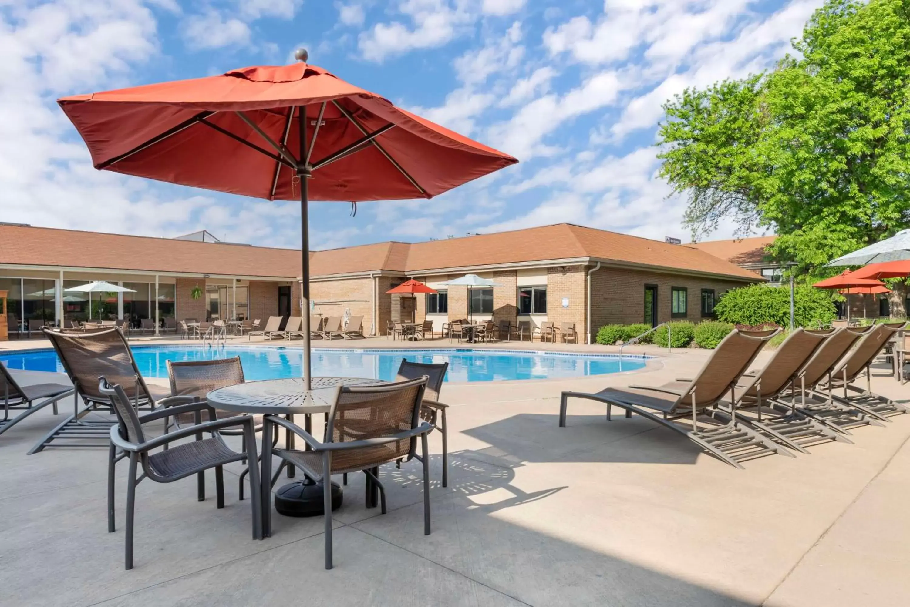 Pool view, Swimming Pool in Best Western Plus Ramkota Hotel