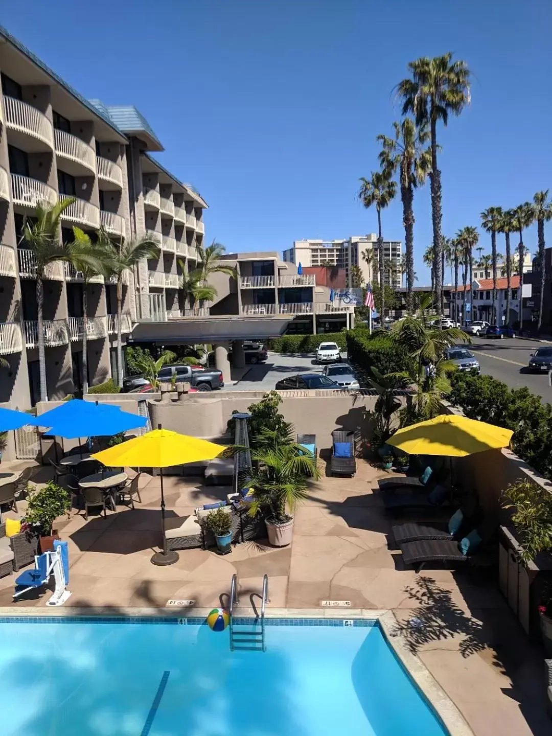 Patio, Pool View in Inn by the Sea, La Jolla