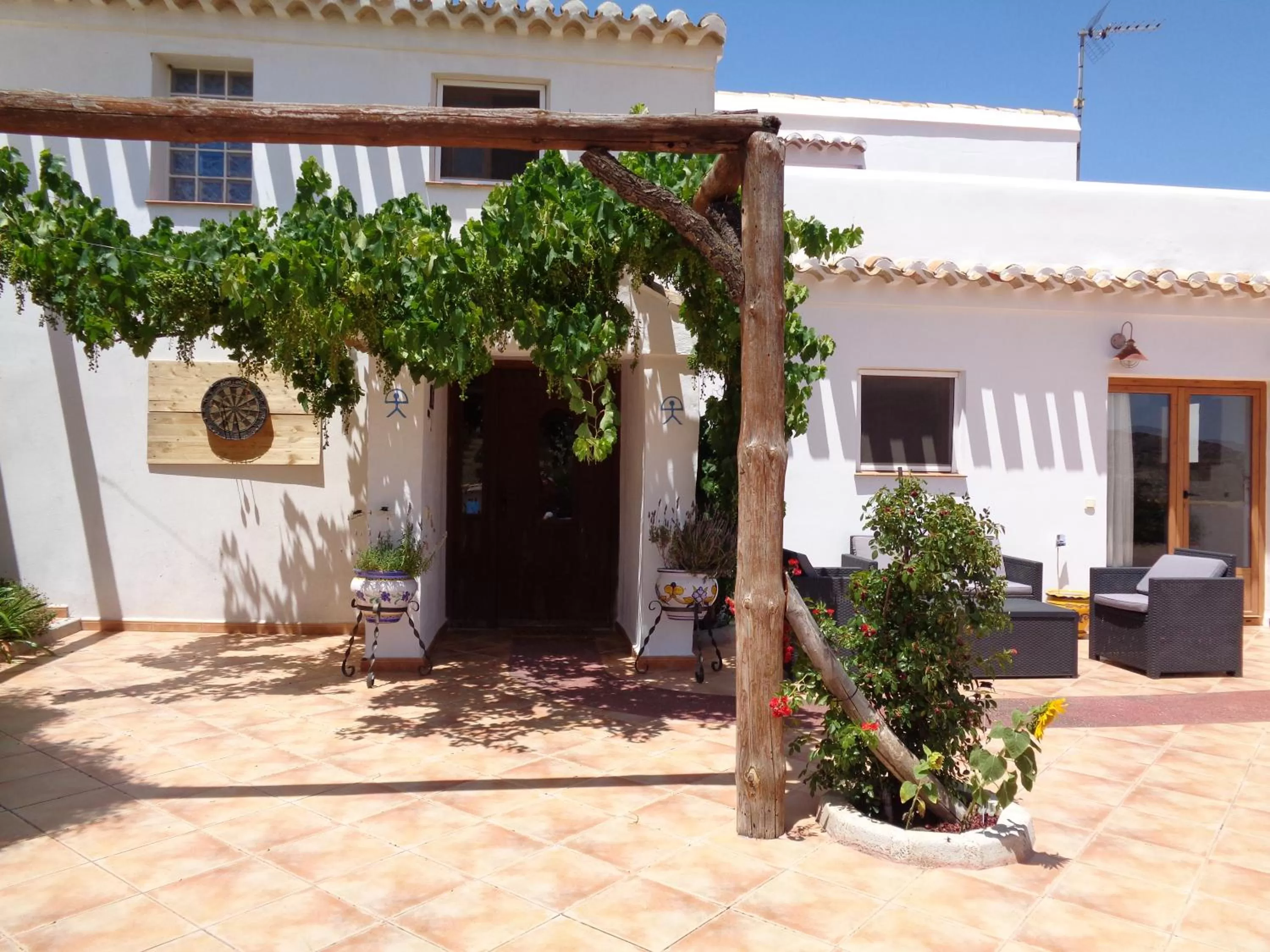 Facade/entrance in Las Persianas Azules