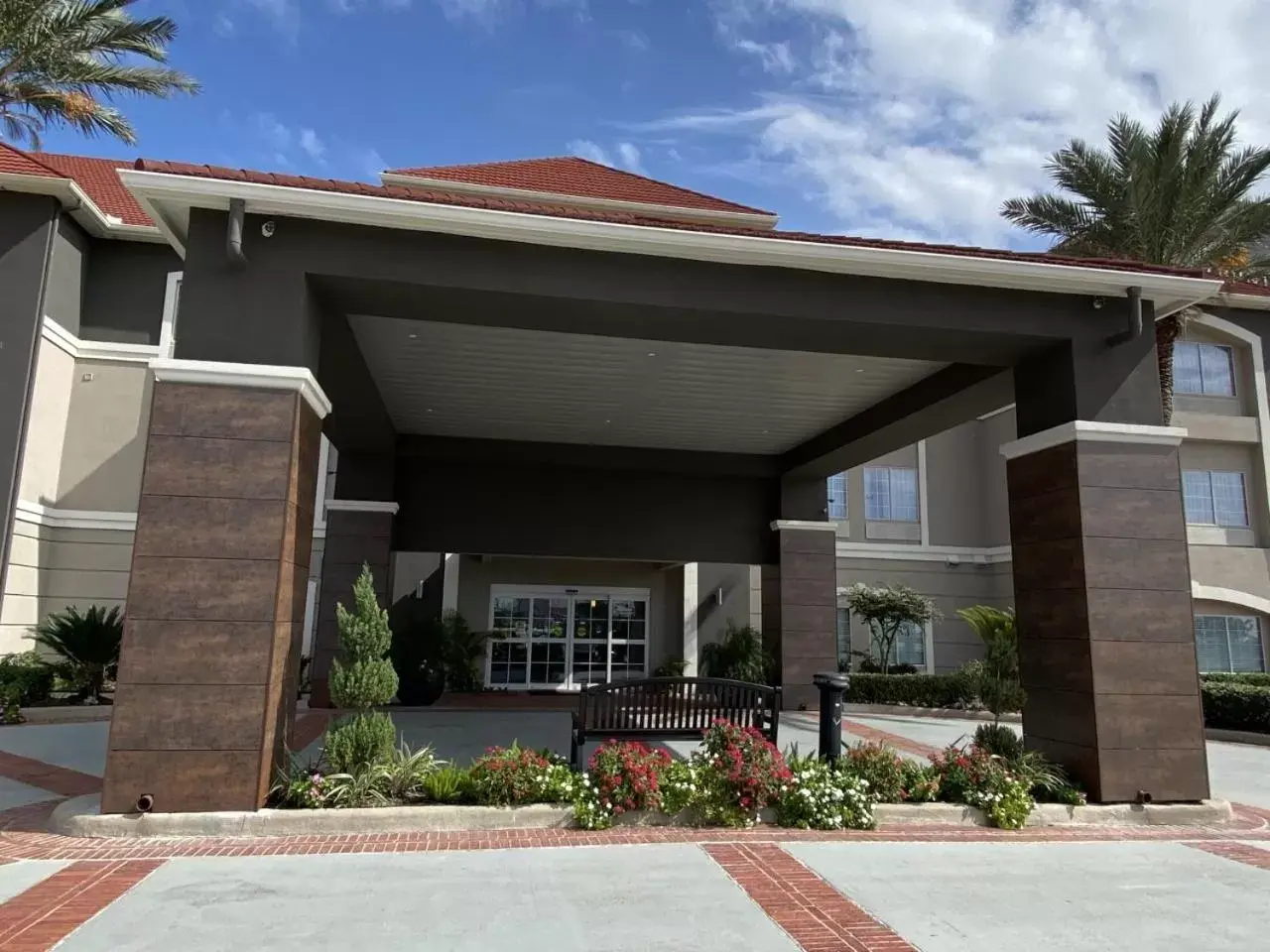 Facade/entrance, Property Building in La Quinta by Wyndham Rosenberg