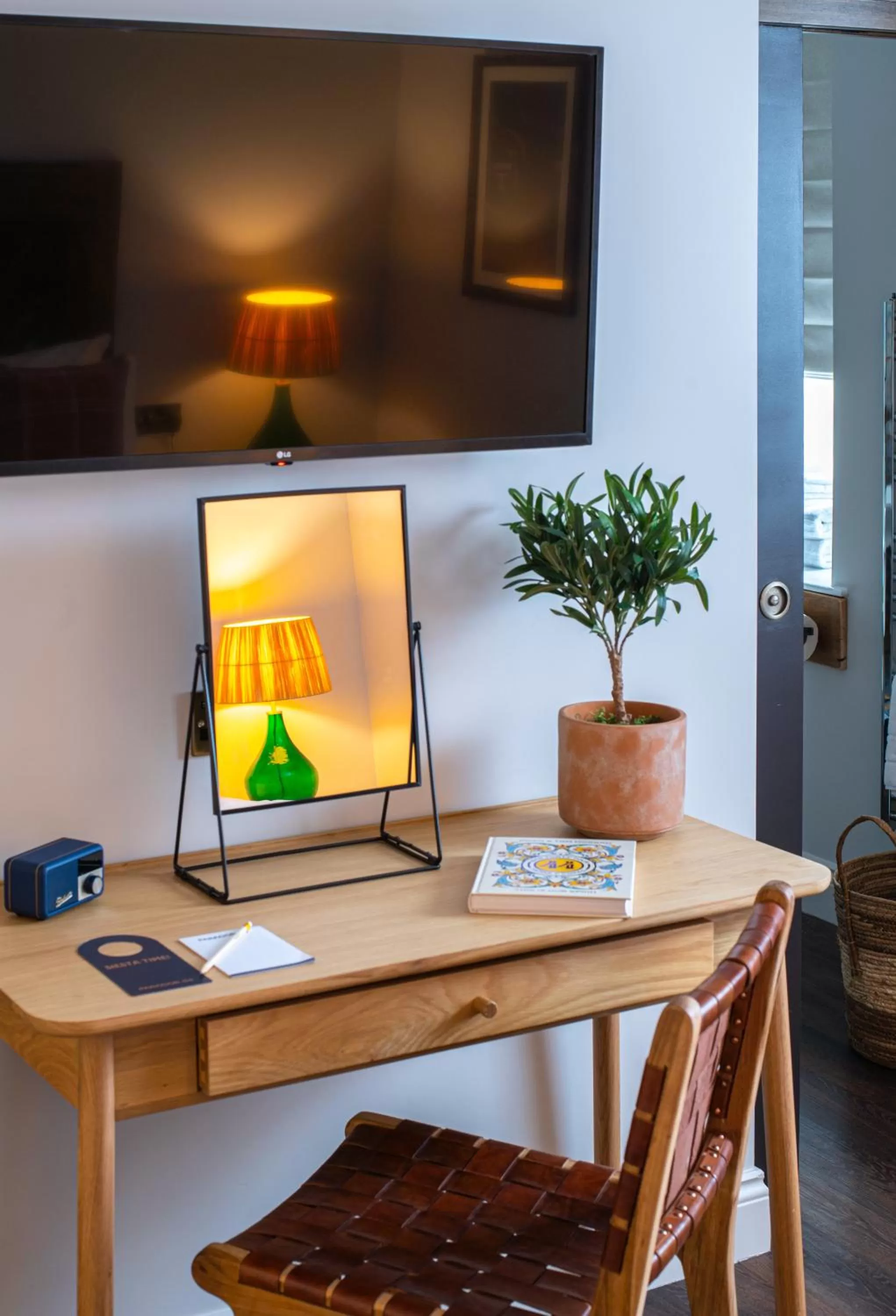 TV and multimedia in Parador 44