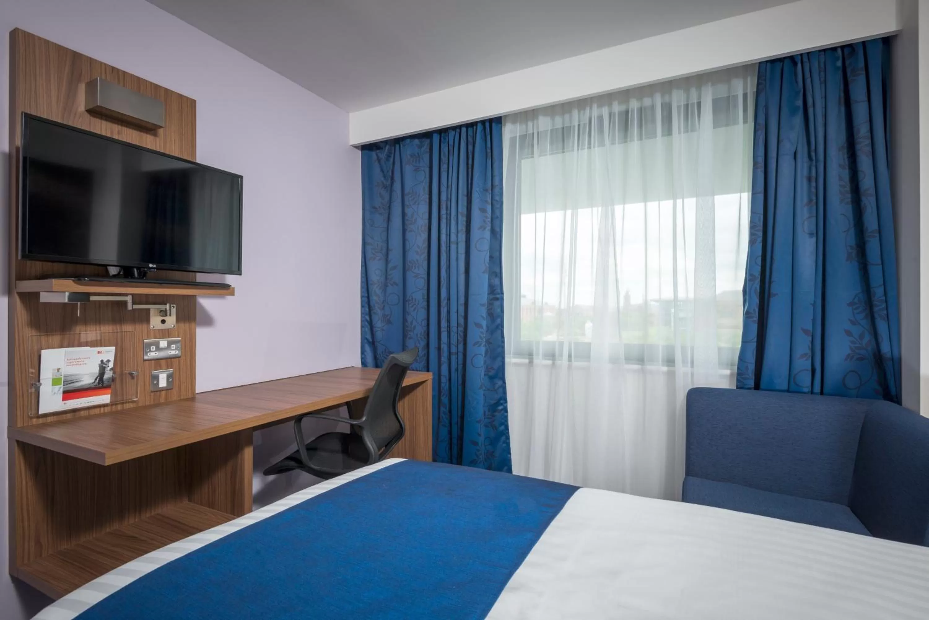 Photo of the whole room, Bed in Holiday Inn Express Middlesbrough - Centre Square by IHG