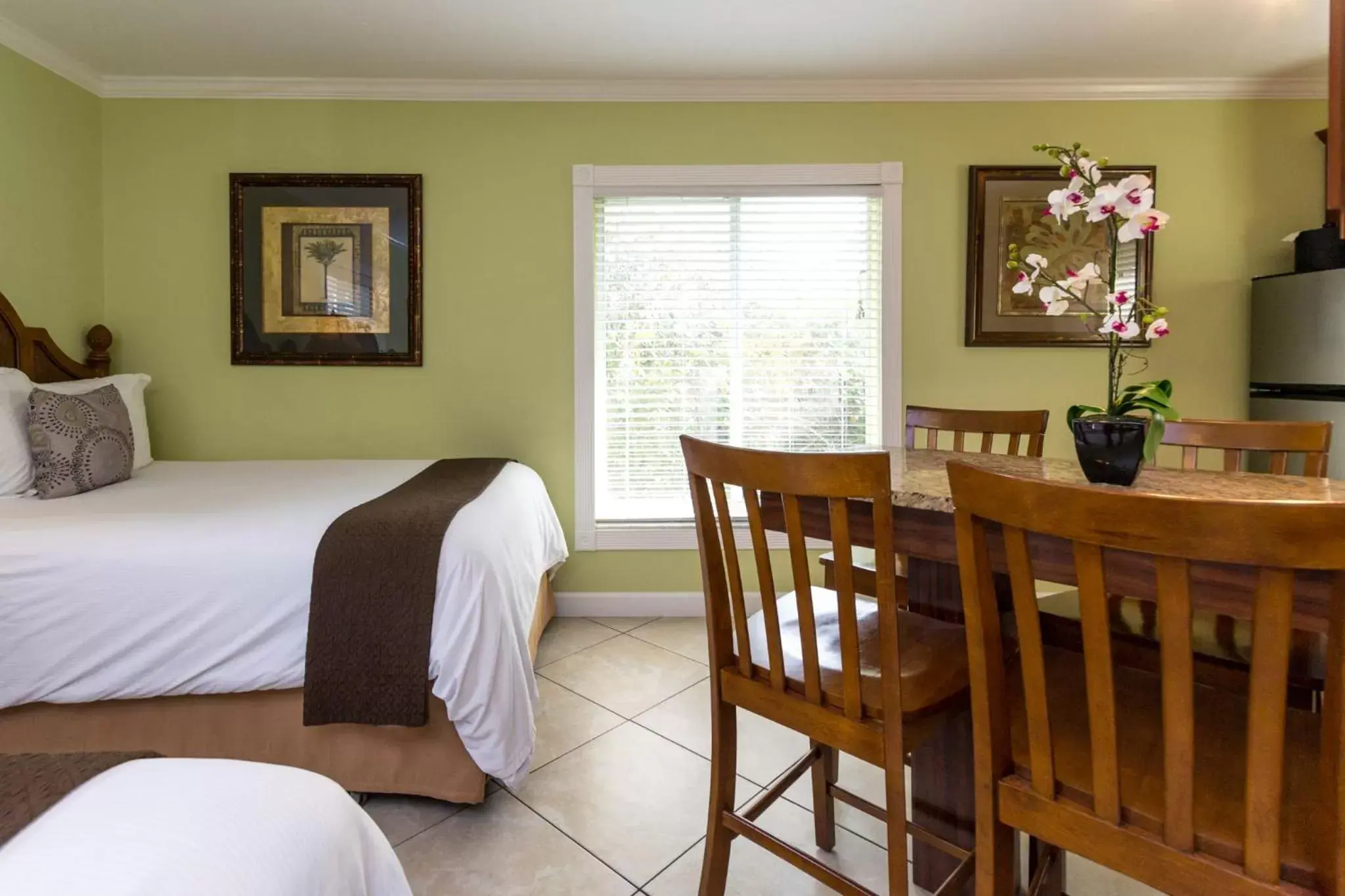 Bedroom in Tropical Beach Resorts - Sarasota