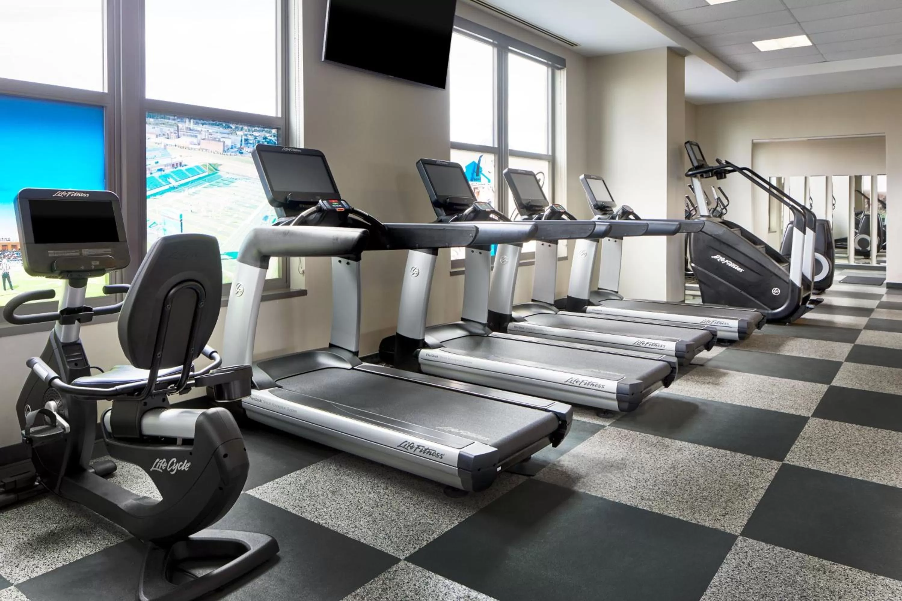 Fitness centre/facilities in Lancaster Marriott at Penn Square